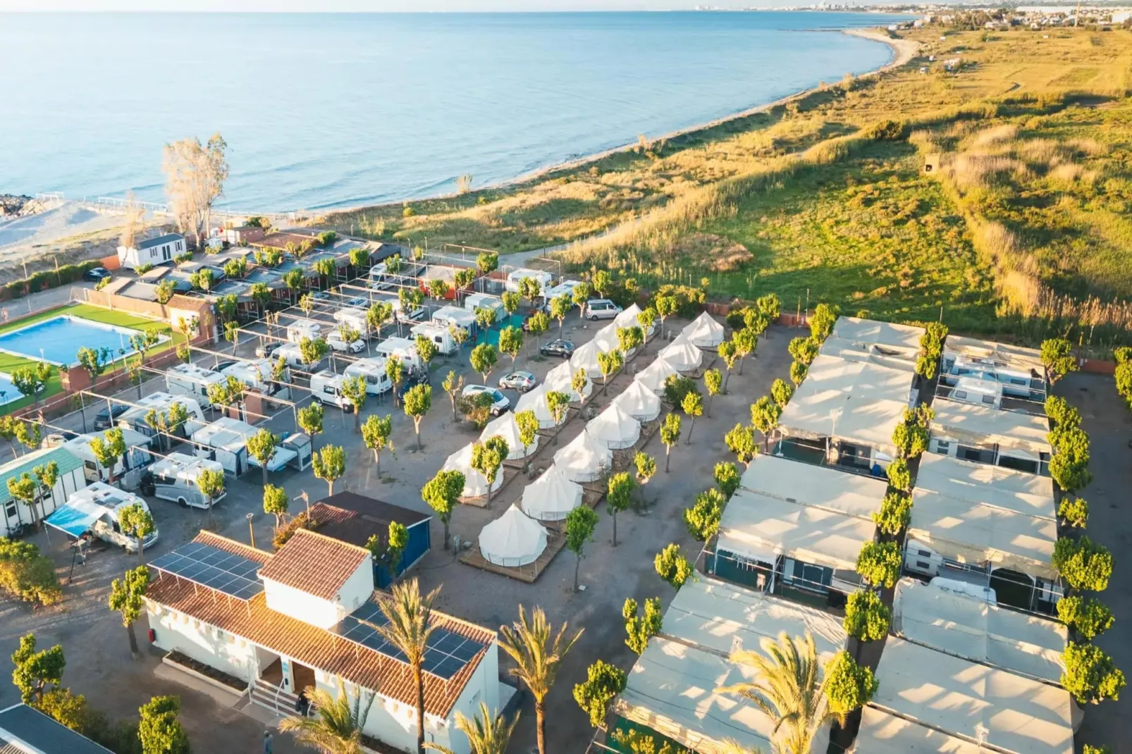 HOLA CAMP CHILCHES-Comfort 2