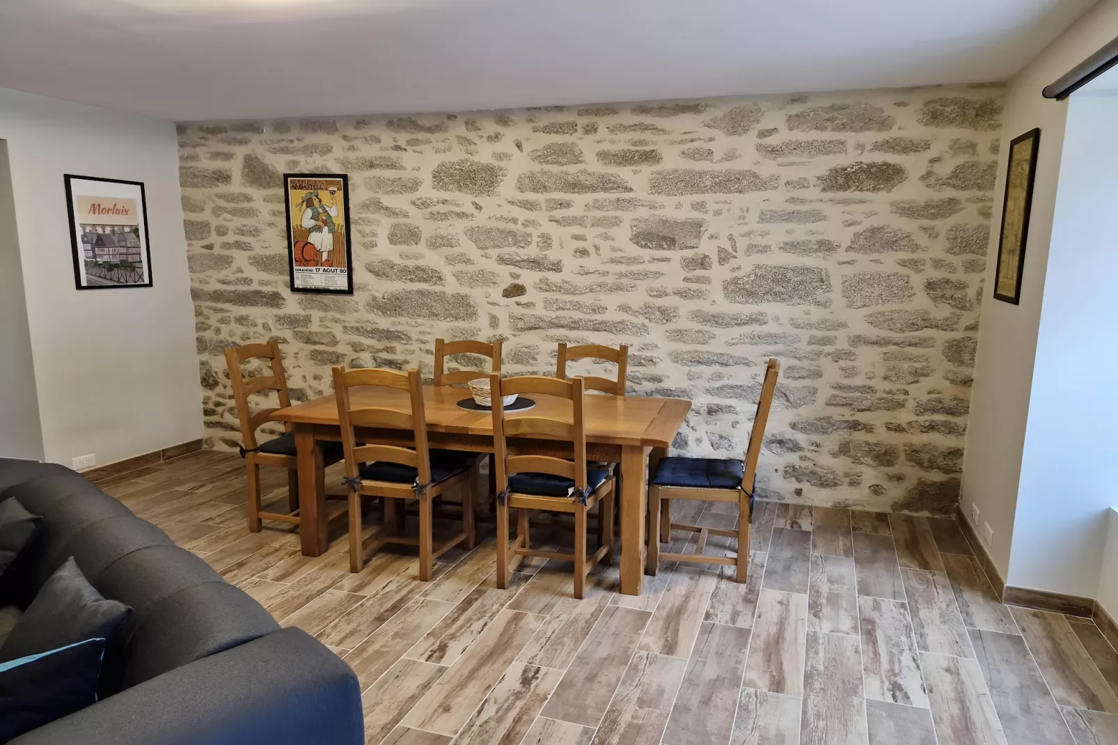 Maison de ville avec terrasse/jardin Guerlesquin - Eetkamer