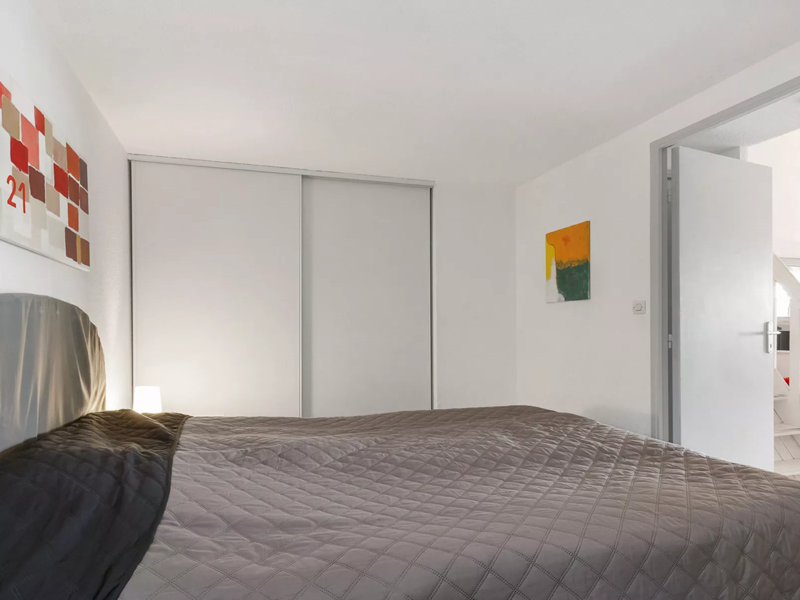 Perles du Soleil-Binnen