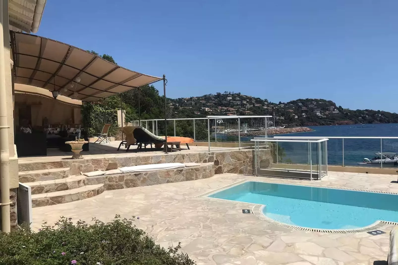 Villa plage privée vue sur la mer-Zwembad