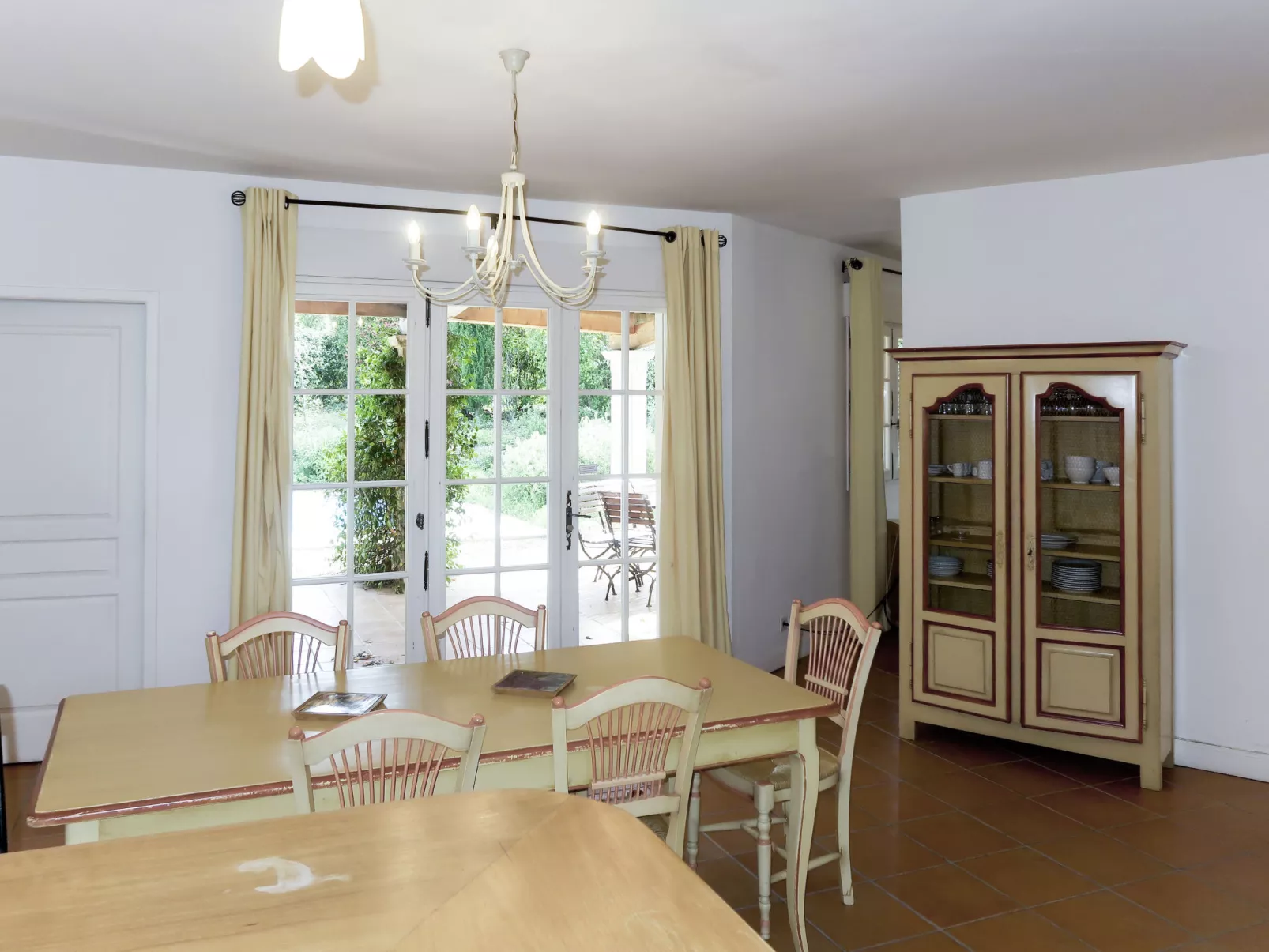 Hameaux de la Calade (FEN171)-Binnen