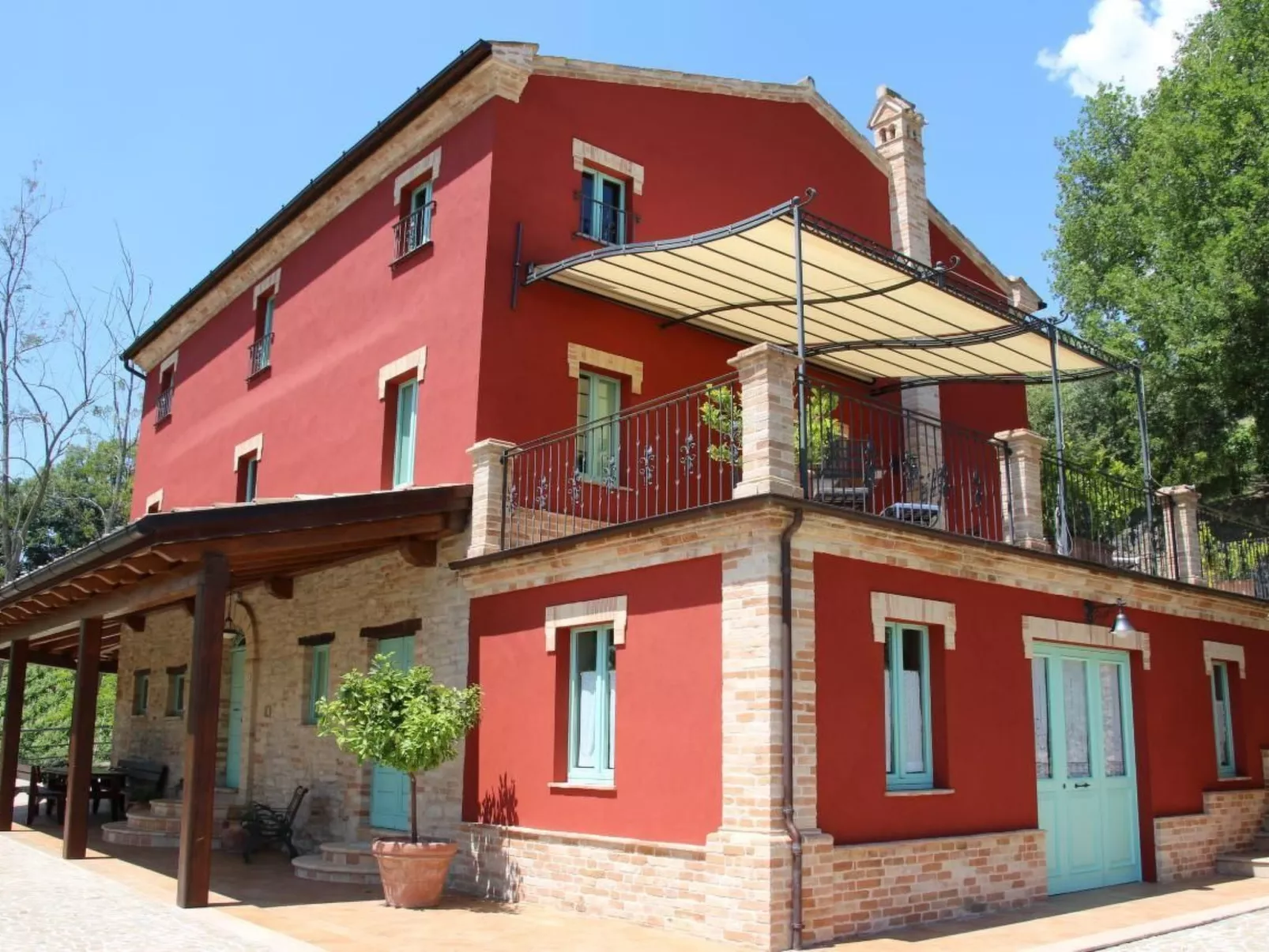 Casa Sacciofa in Monte Rinaldo - Image-tags.info