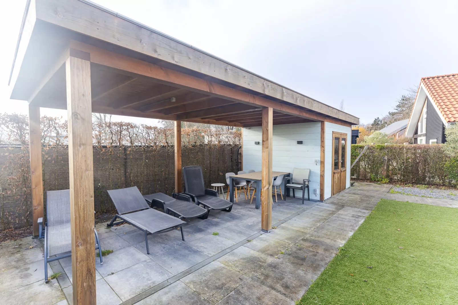 Zonnedorp 7 De Meerpaal in Renesse | Comfortable holiday house close to the beach - Terrasbalkon