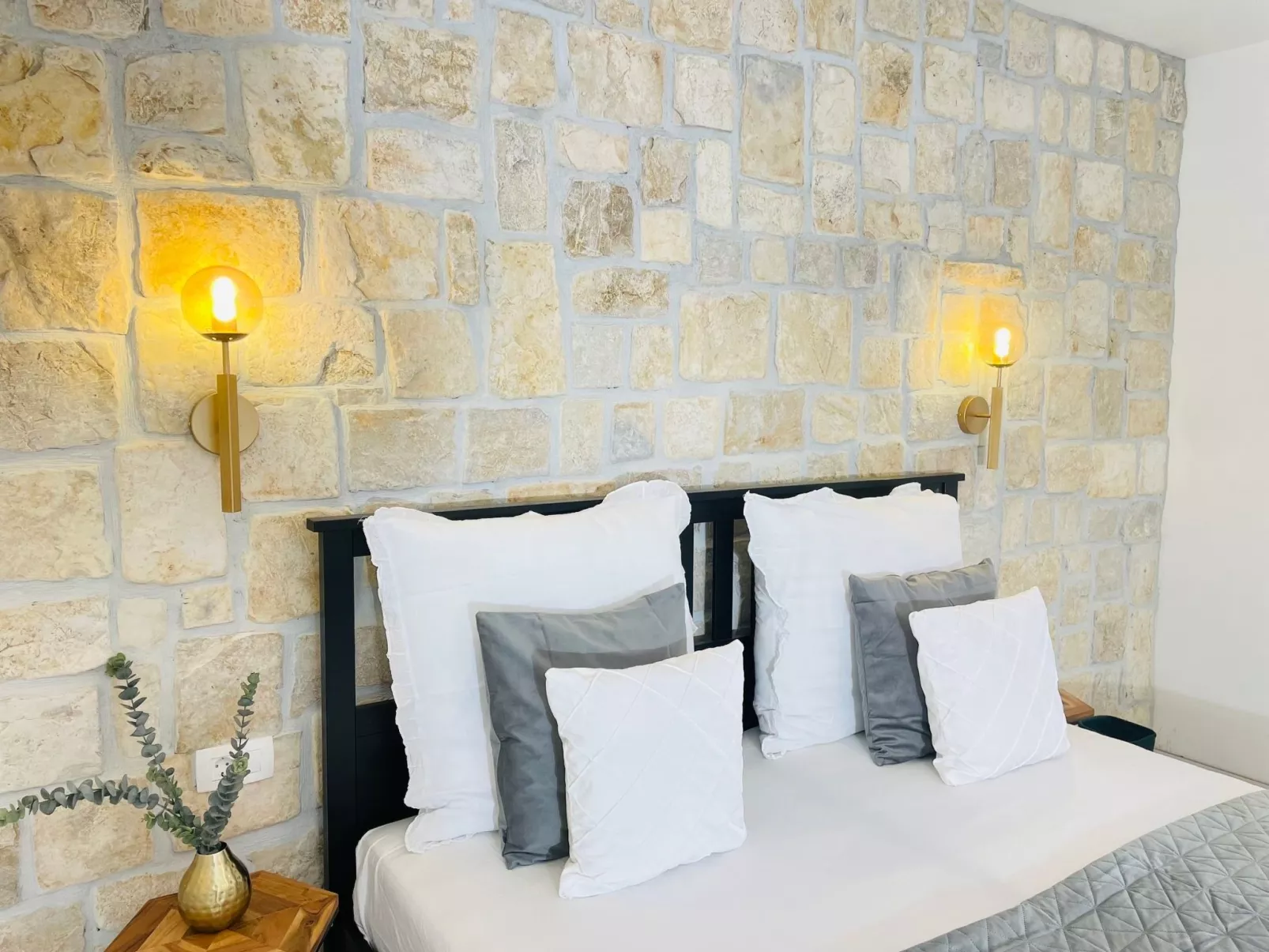 Stonehouse-Pag - Image-tags.info