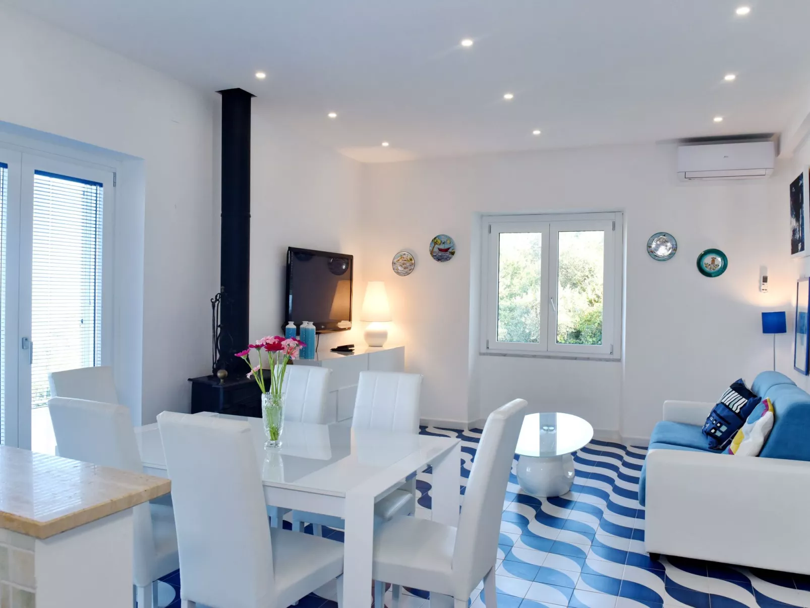 Mit Meerblick und großer Terrasse - Image-tags.info