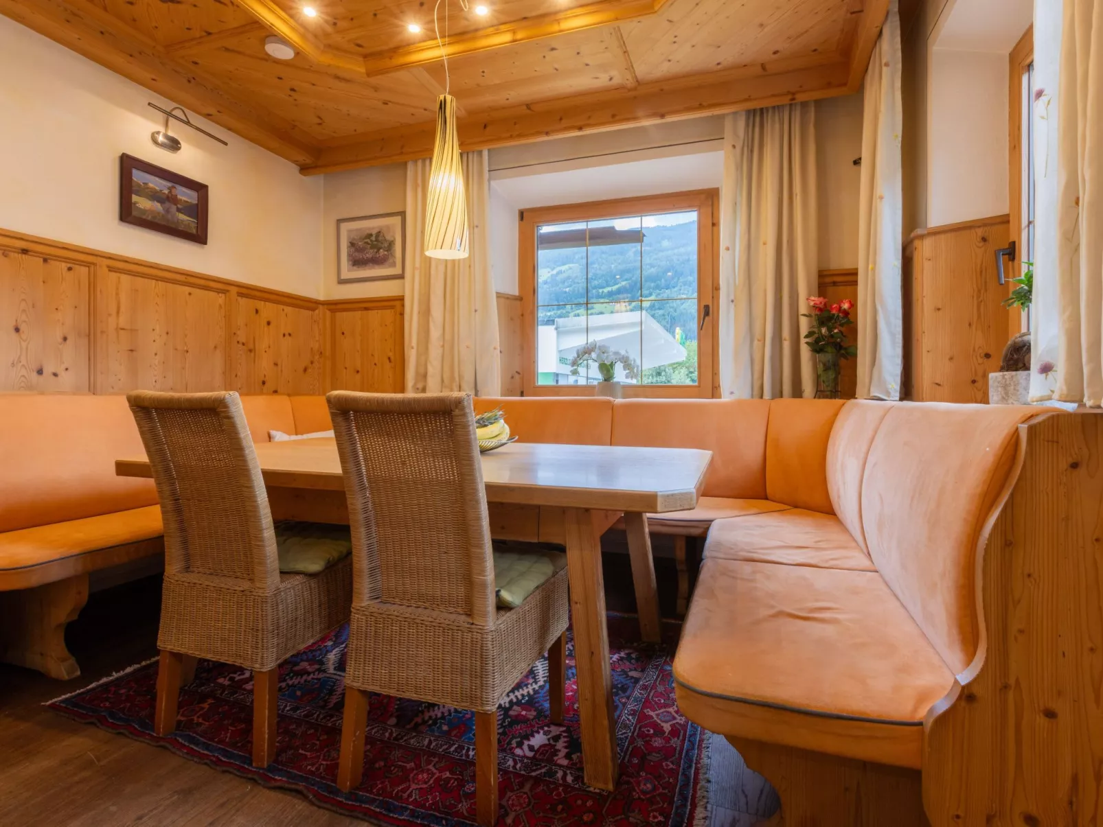 Villa Emma, Ferienhaus für bis zu 10 Personen, eigener Garten, absolute Privats - Image-tags.info