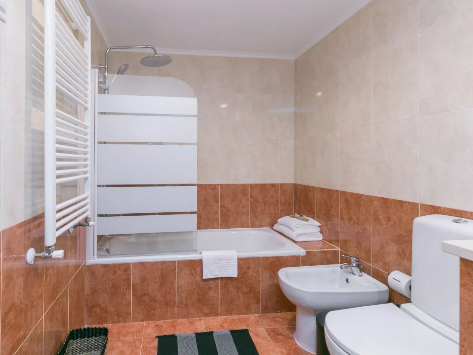 The Metropolitan- Premium-Wohnung mit Balkon, Parkplatz - Image-tags.info