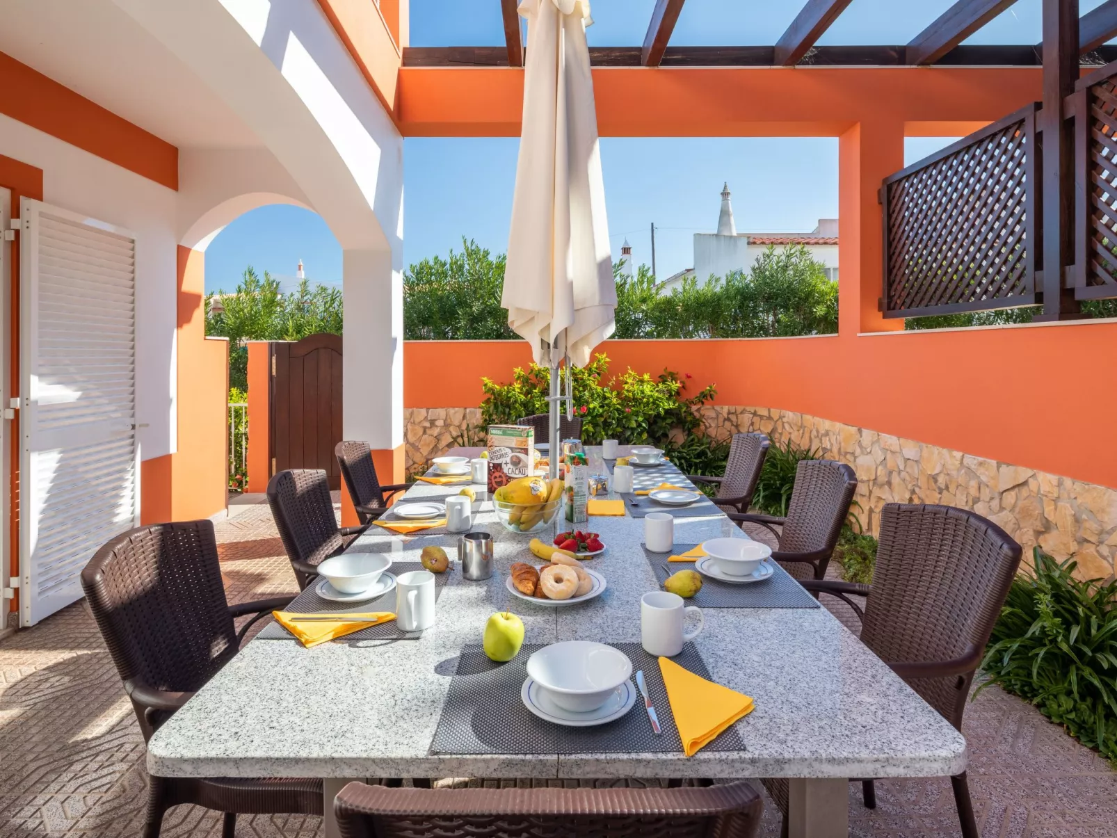 4-Schlafzimmer-Villa R2, Garten, Pool, Strand - Image-tags.info