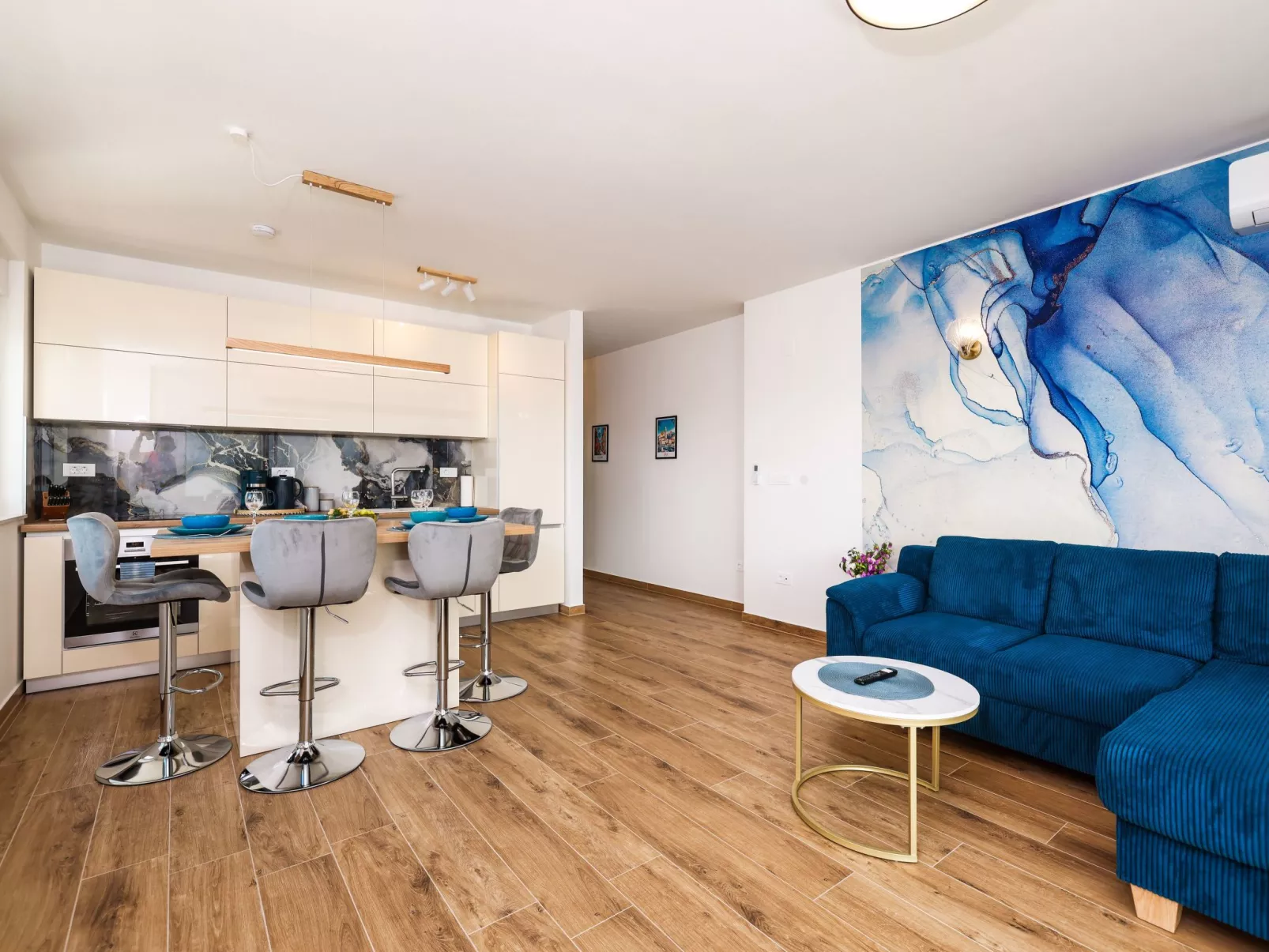 ELA Apartment - Image-tags.info