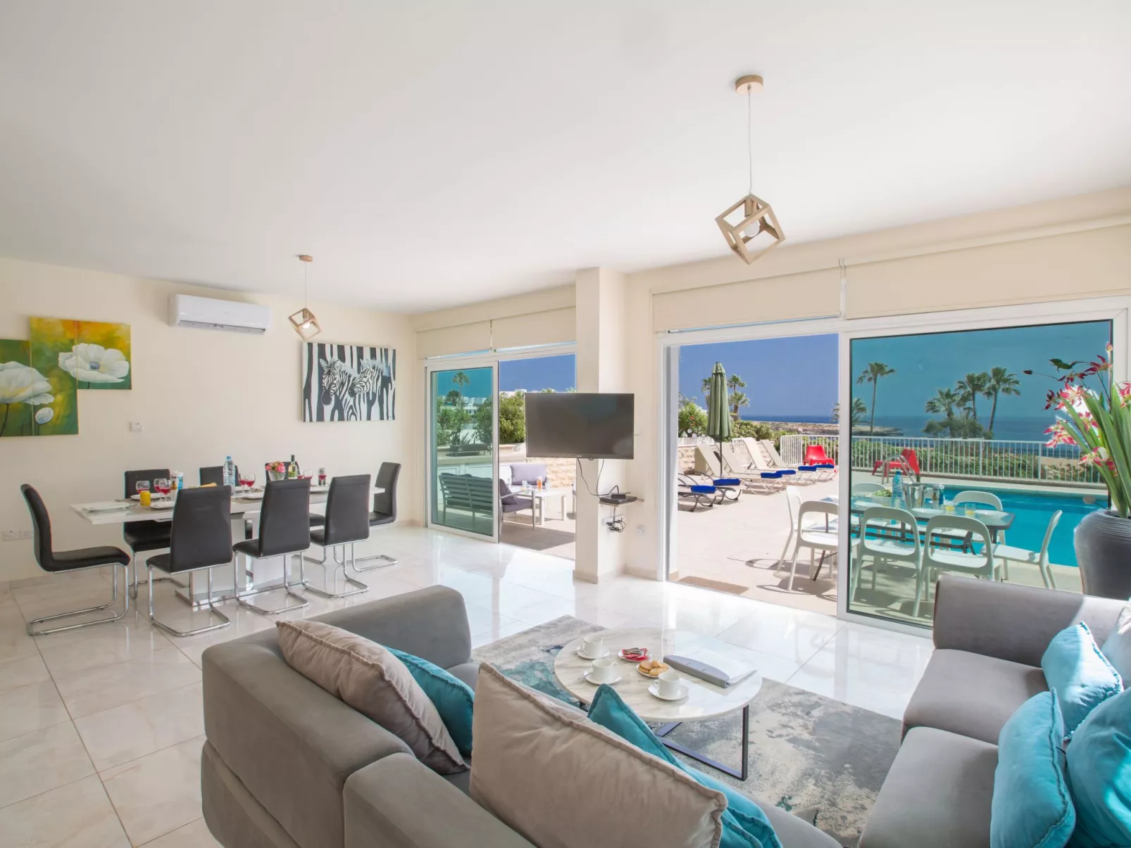 Schöne Villa direkt am Meer - Image-tags.info