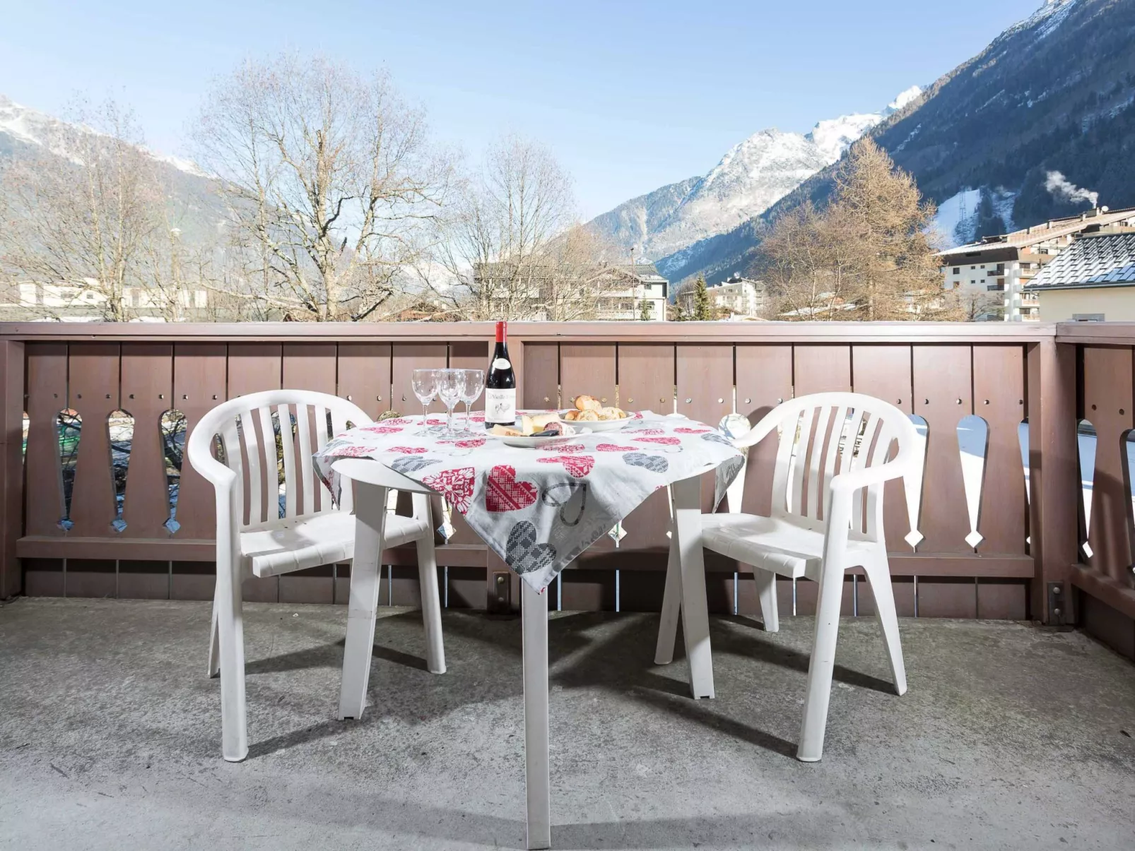 In Chamonix mit geräumigem Balkon und weitem Blick - Image-tags.info