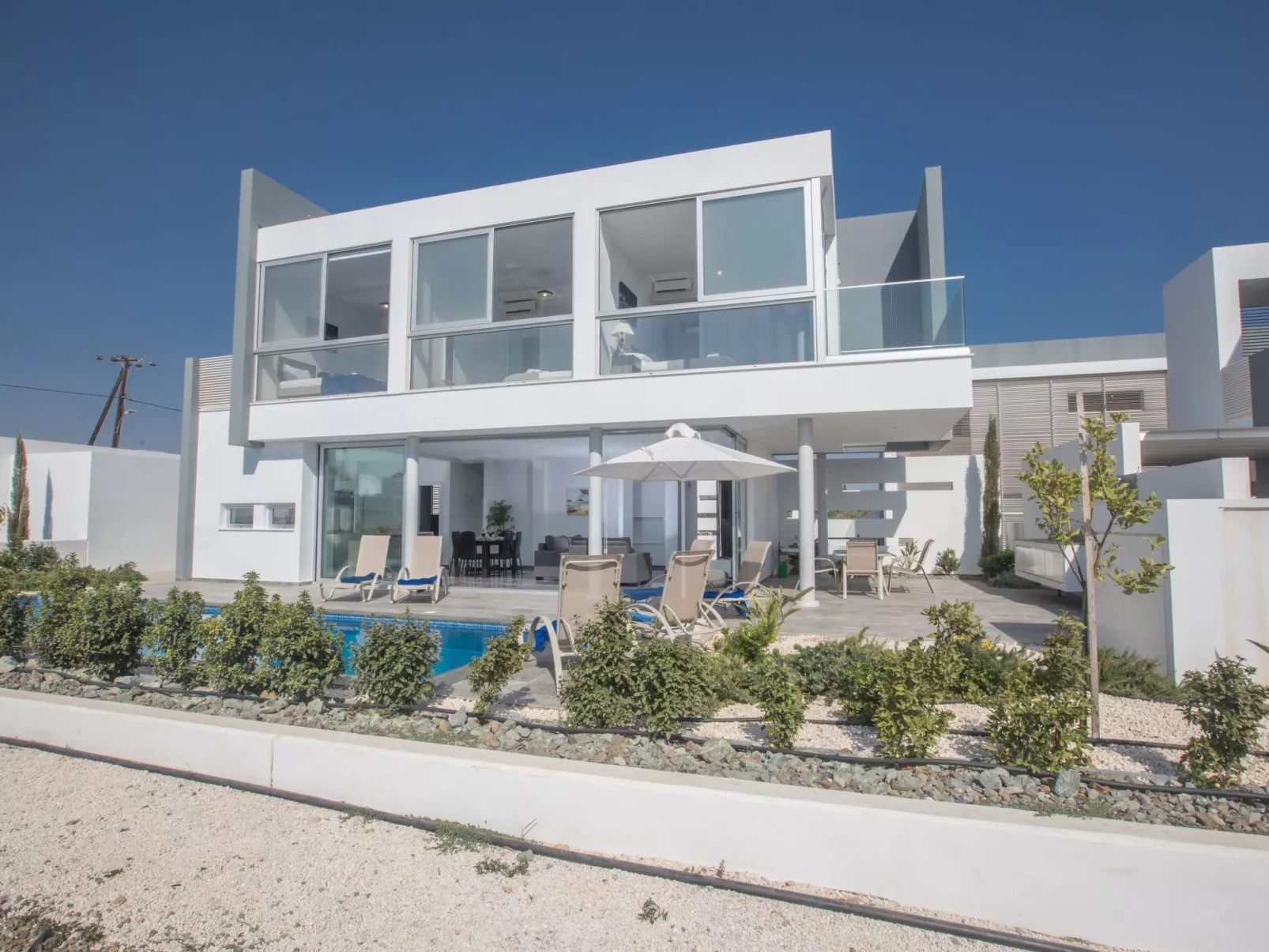 3-Schlafzimmer-Villa mit Pool in Protaras Zentrum - Image-tags.info