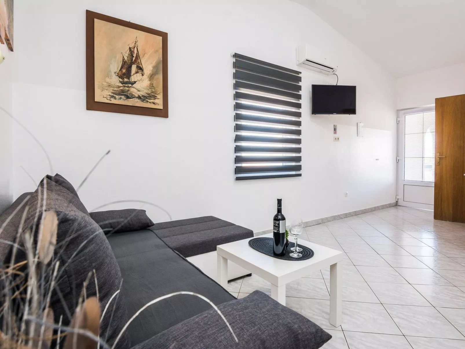 Apartment Skundric 4 - Image-tags.info