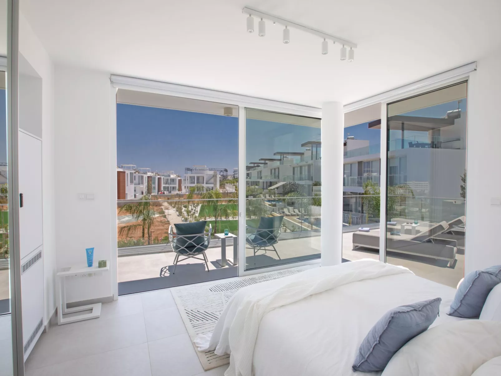 Protaras Olivine Villa mit herrlichem Garten, Pool - Image-tags.info