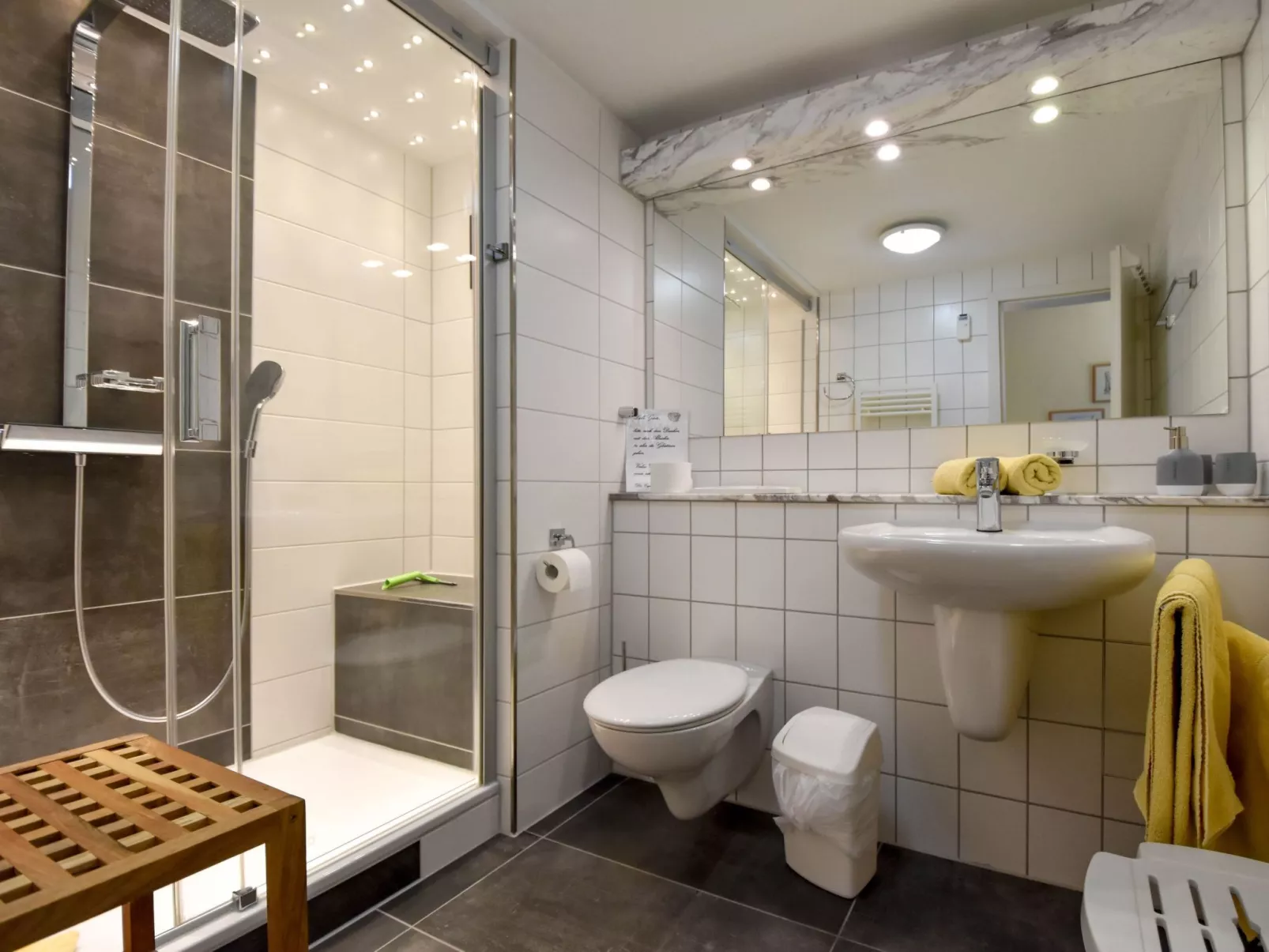 Seeschloss Binz Apartment 37, 2 Minuten zum Strand - Image-tags.info