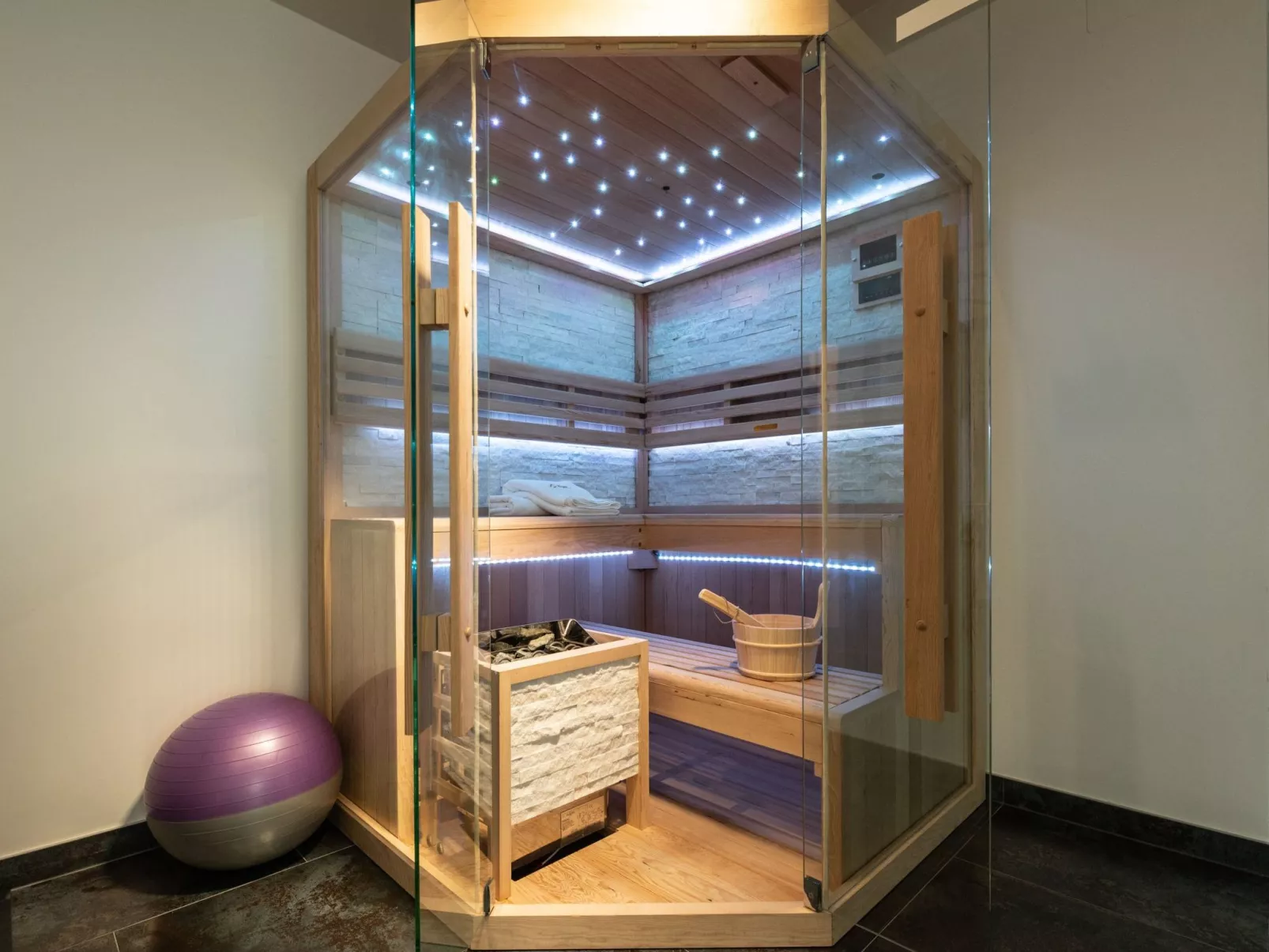 Luxusvilla Travera mit privatem Pool und Jacuzzi - Image-tags.info