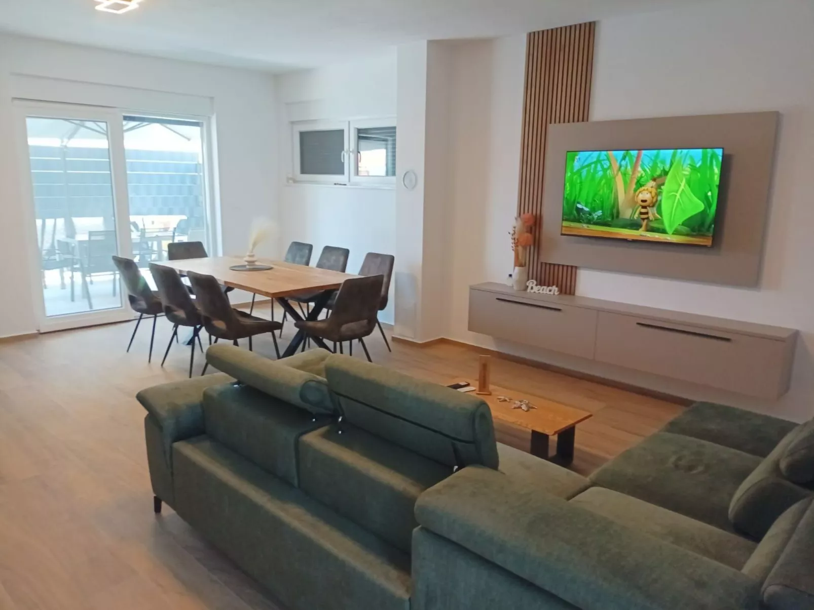 HH Cvetkovic - Image-tags.info