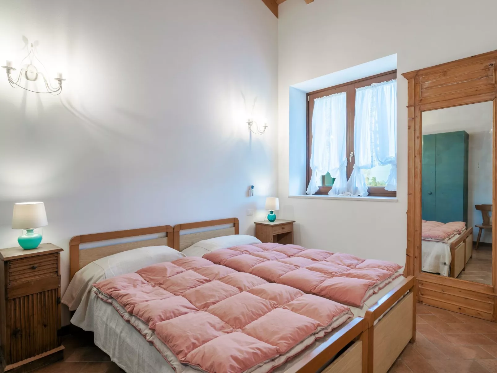 Wohnung mit Einzelbetten und Schlafsofa - Image-tags.info