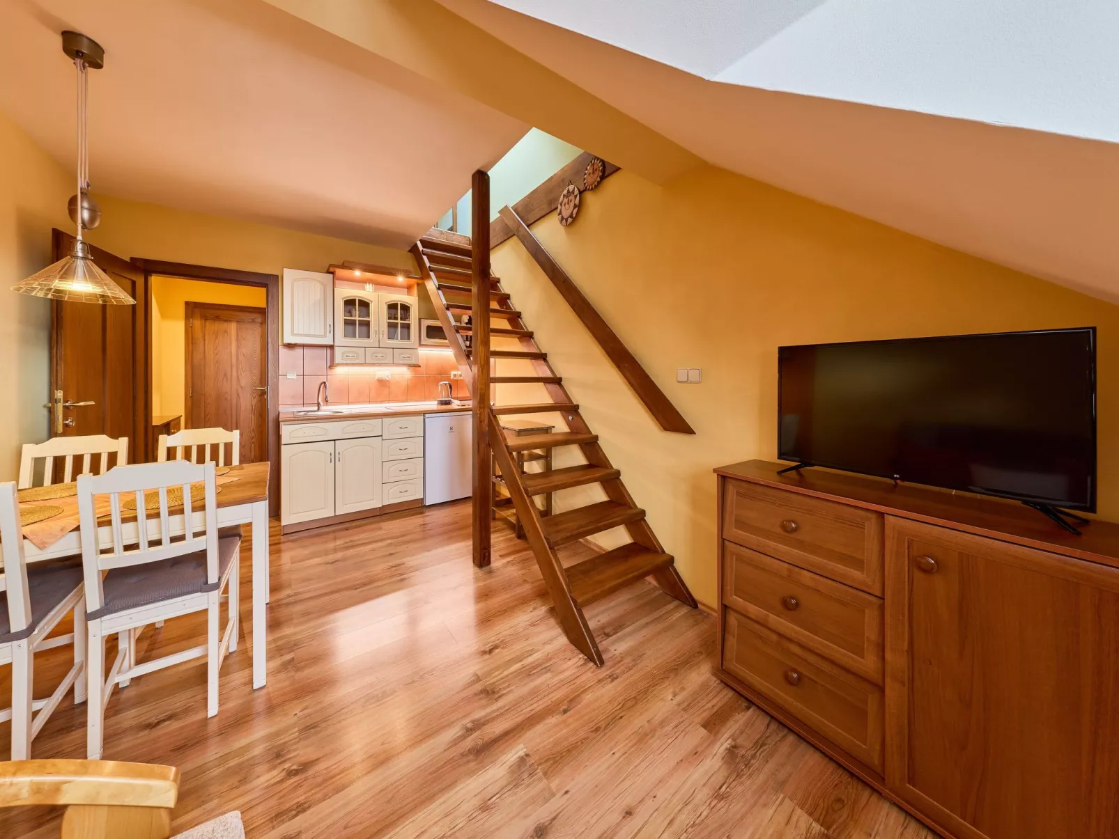 Vysoké nad Jizerou - Binnen