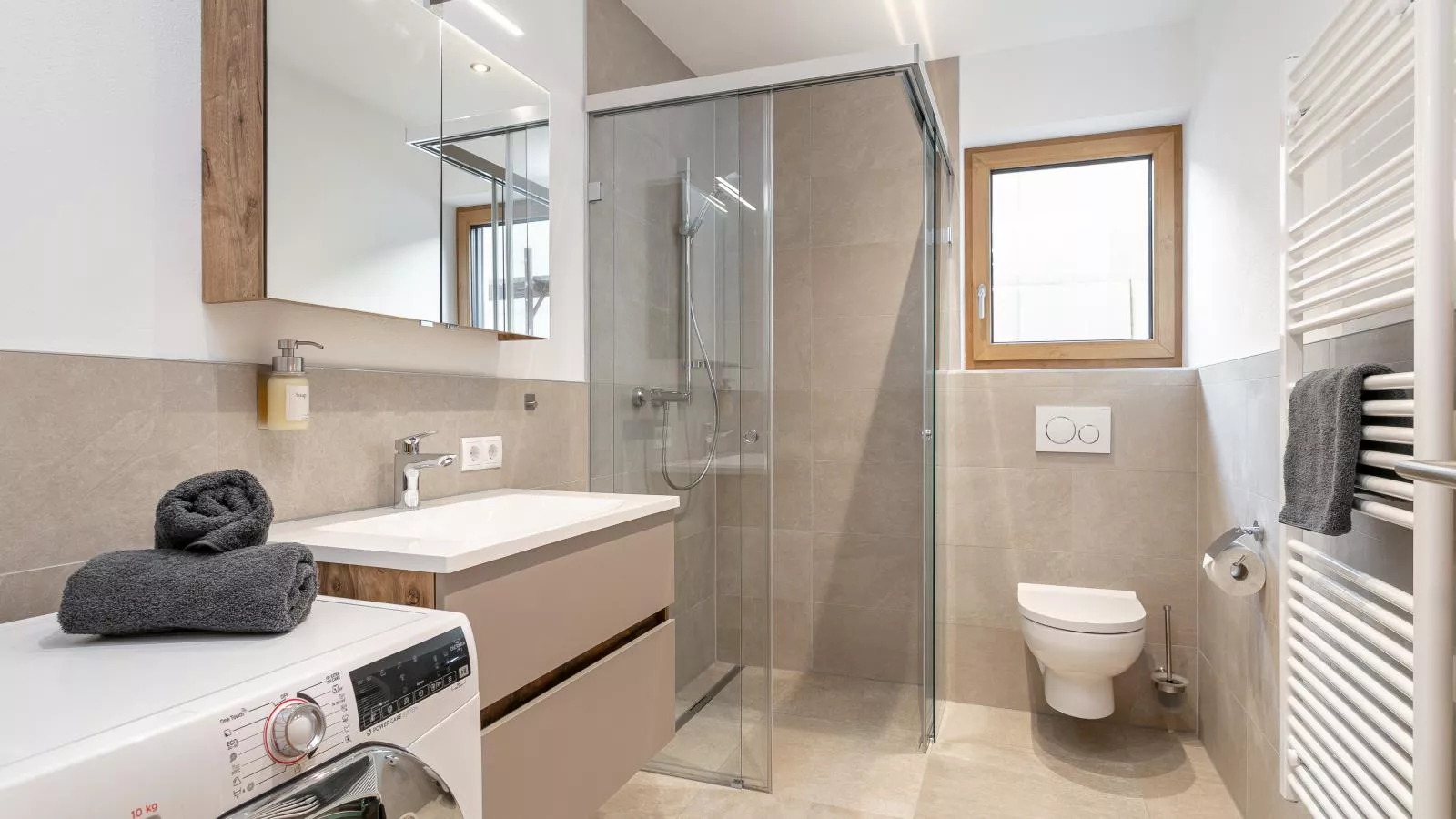 OberhAUSZEIT - Badkamer