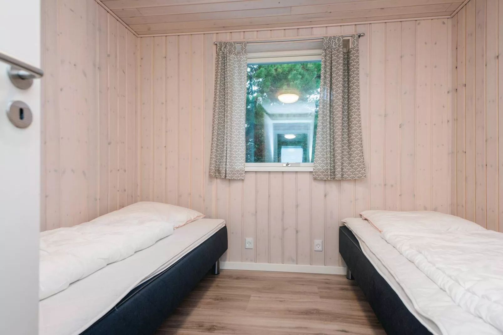 Zomerhuis met zwembad, sauna-Binnen