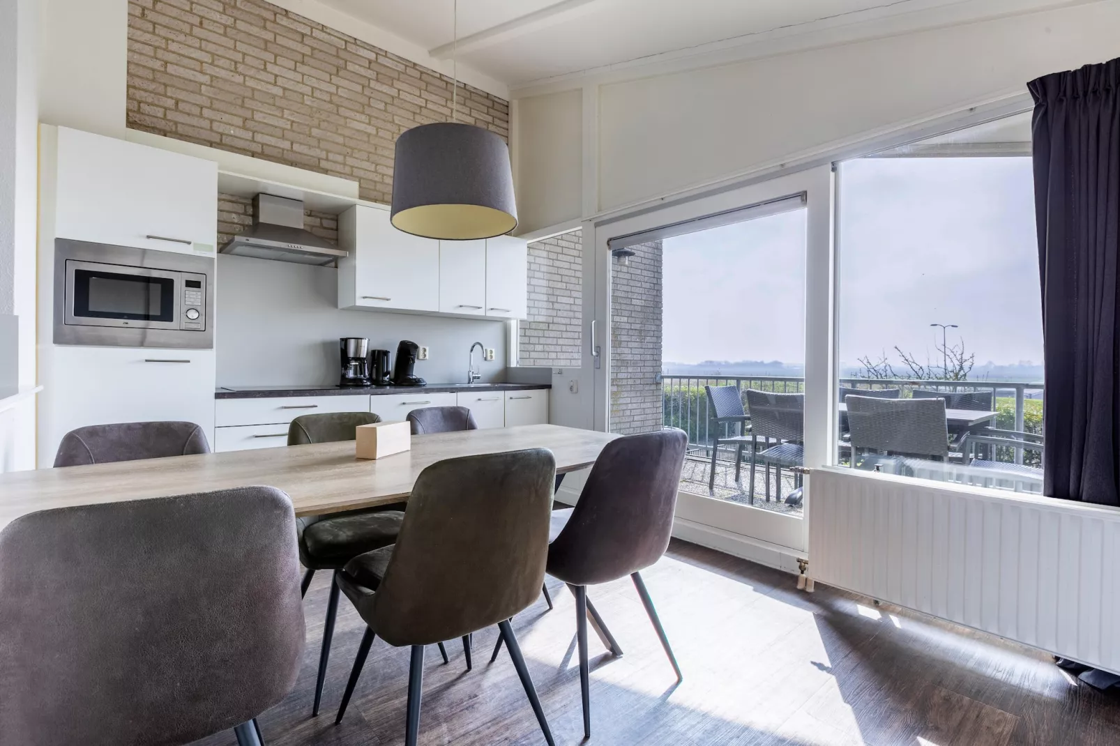 Roompot Beach Resort 21-Eetkamer