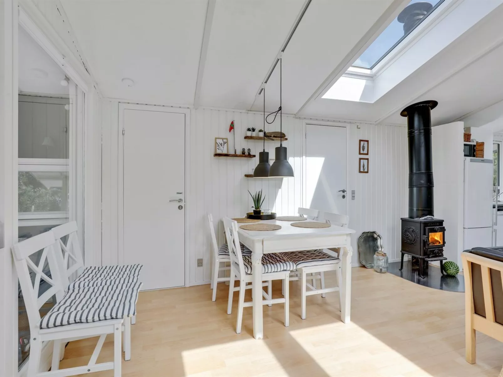 "Essi" - 300m from the sea-Binnen