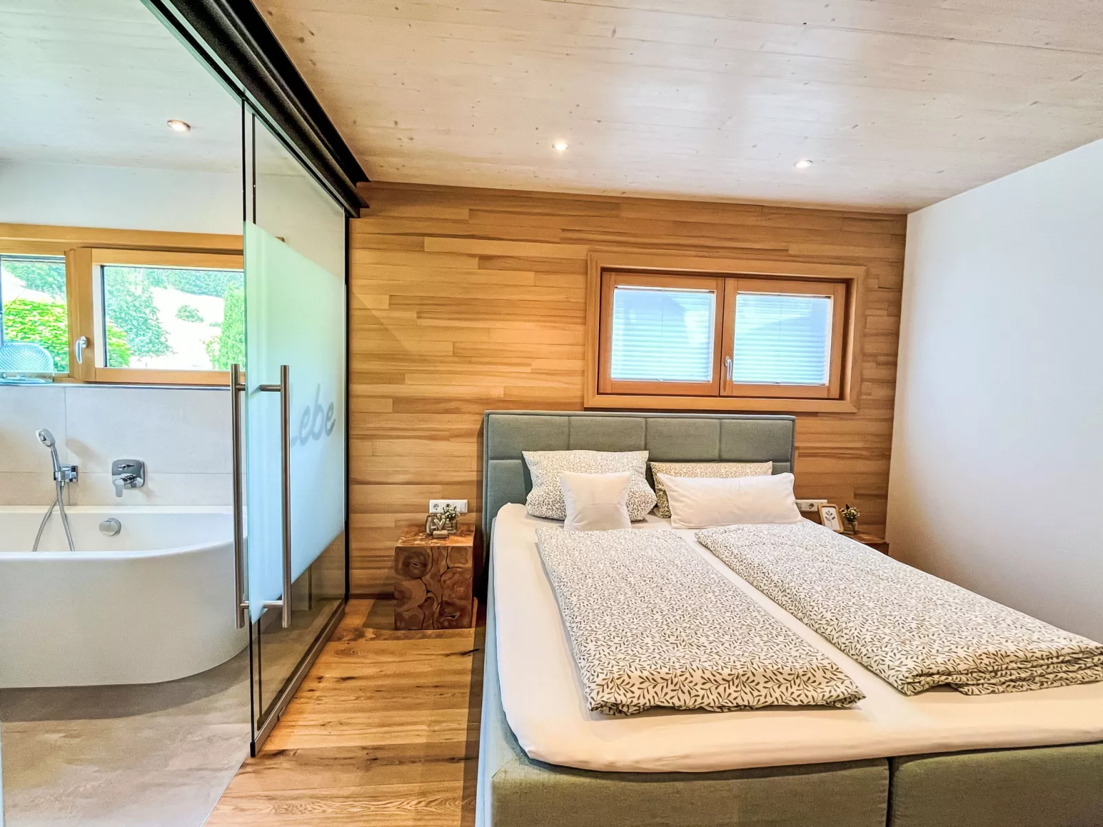 Kinast (HFT201)-Binnen