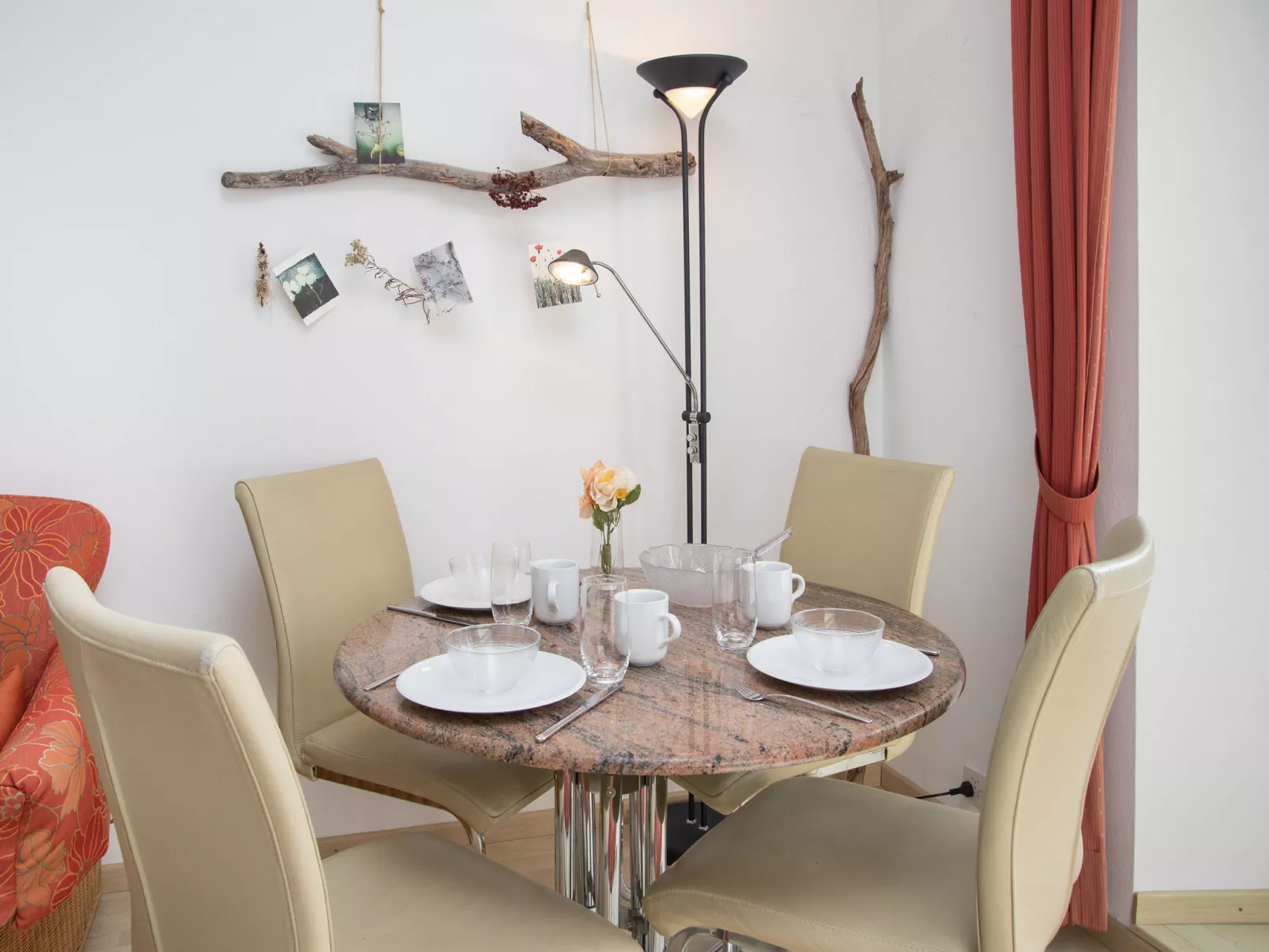 Alpes et Lac 28 - Binnen