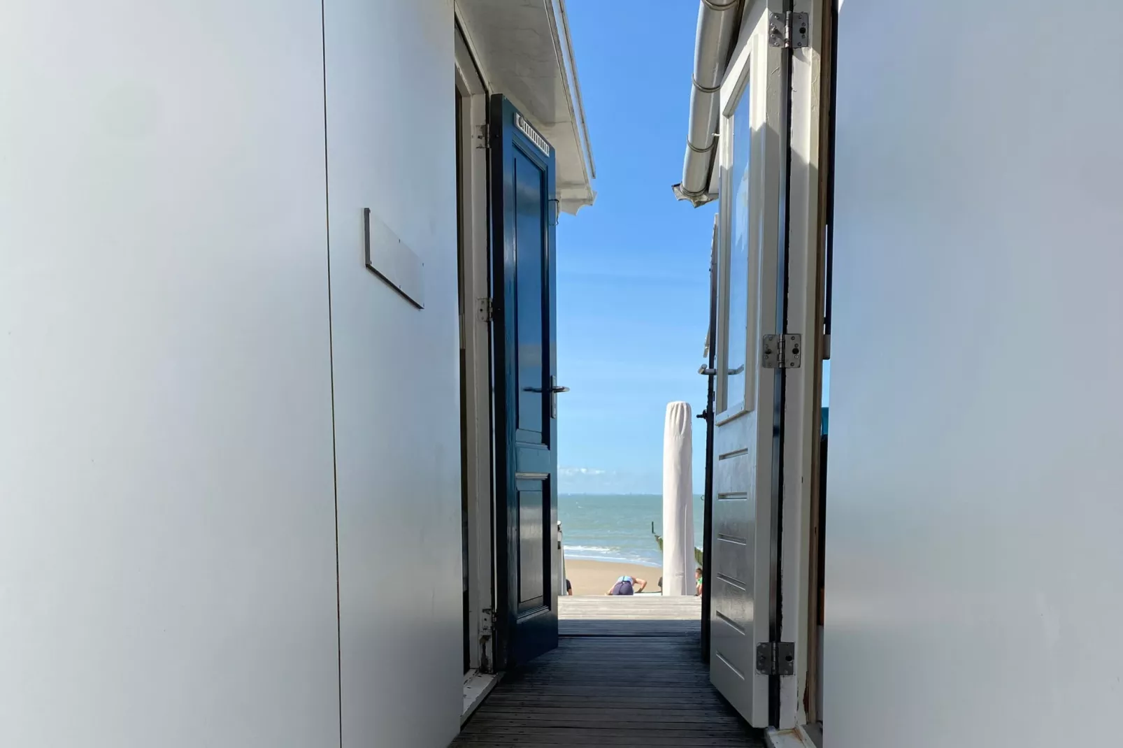 Strand Dishoek 345/346-Hal-ontvangst