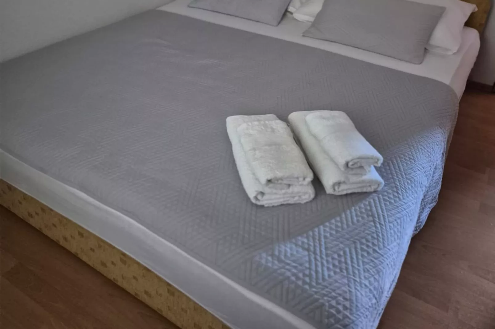 Villa Stella - Two Bedroom Apartment with Balcony and Sea View (Marilena)-Slaapkamer