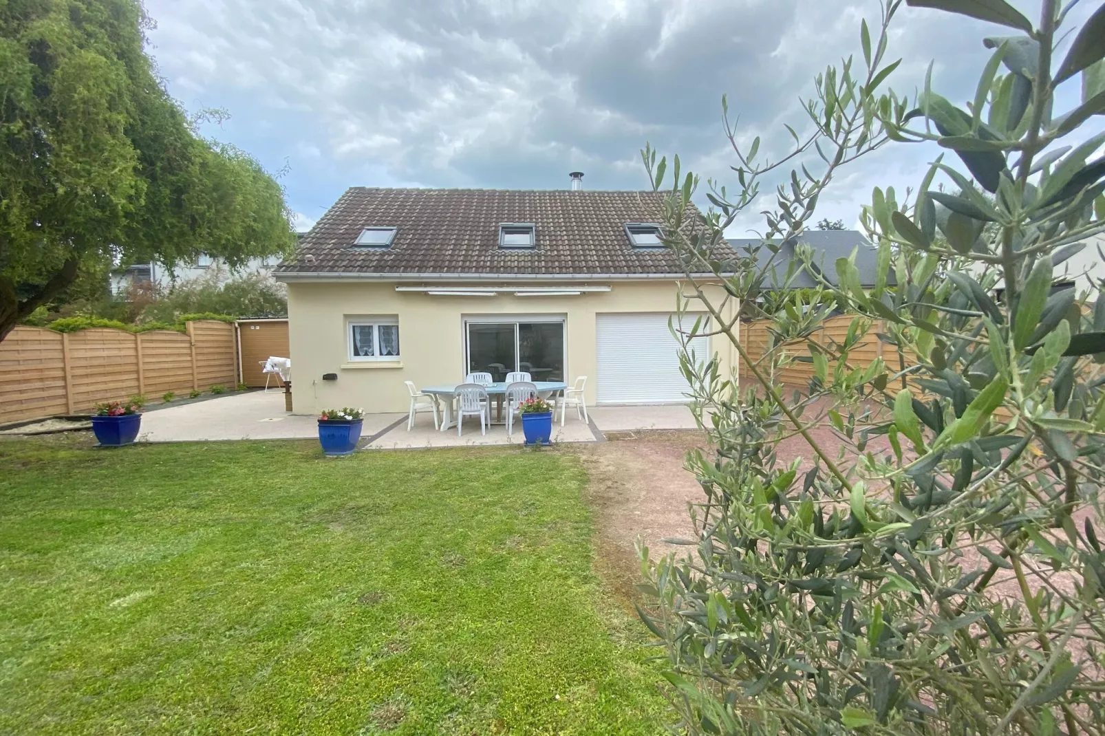Maison de vacances 200 m mer St Pair sur Mer-Buitenkant zomer