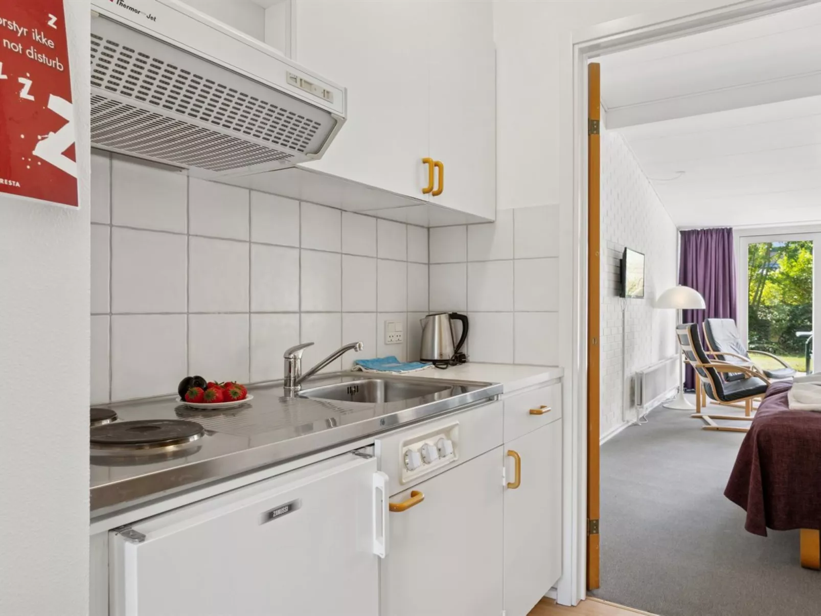 "Bengta" - 250m from the sea - Binnen