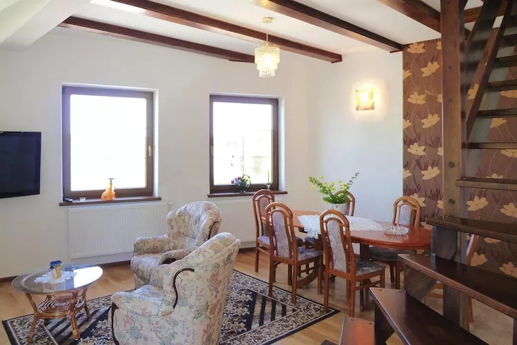 Apartament wakacyjny w Kiedrowicach dla max 6 osób-Woonkamer