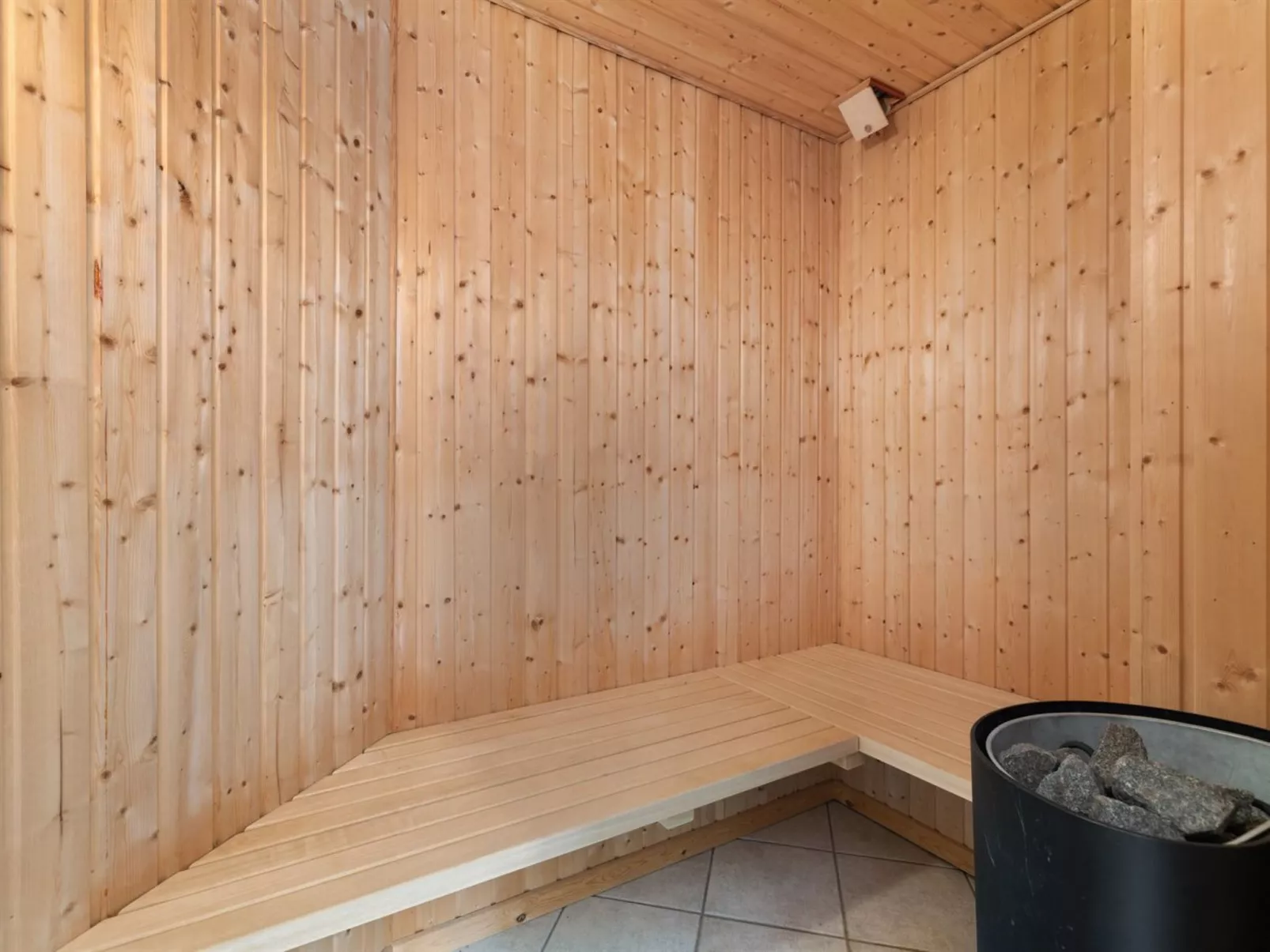 "Alitta" - 240m from the sea-Binnen