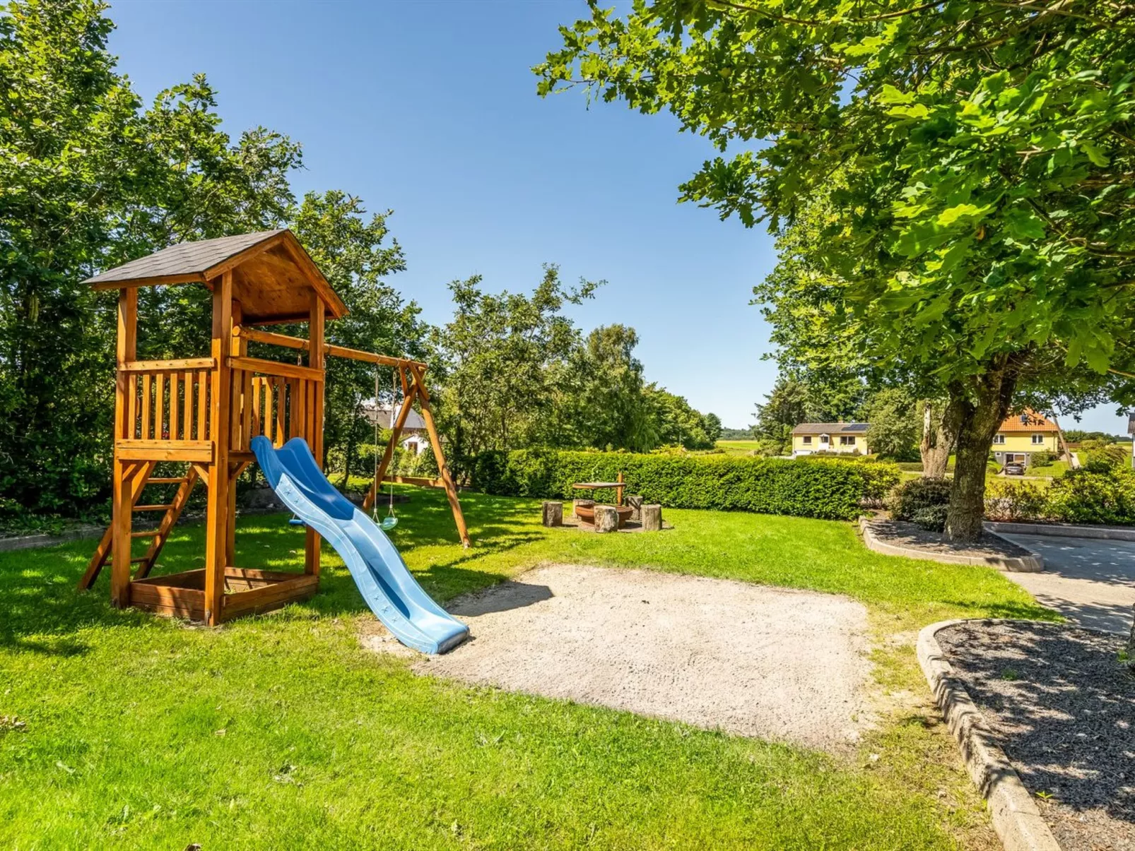 "Borjana" - 500m to the fjord-Buiten