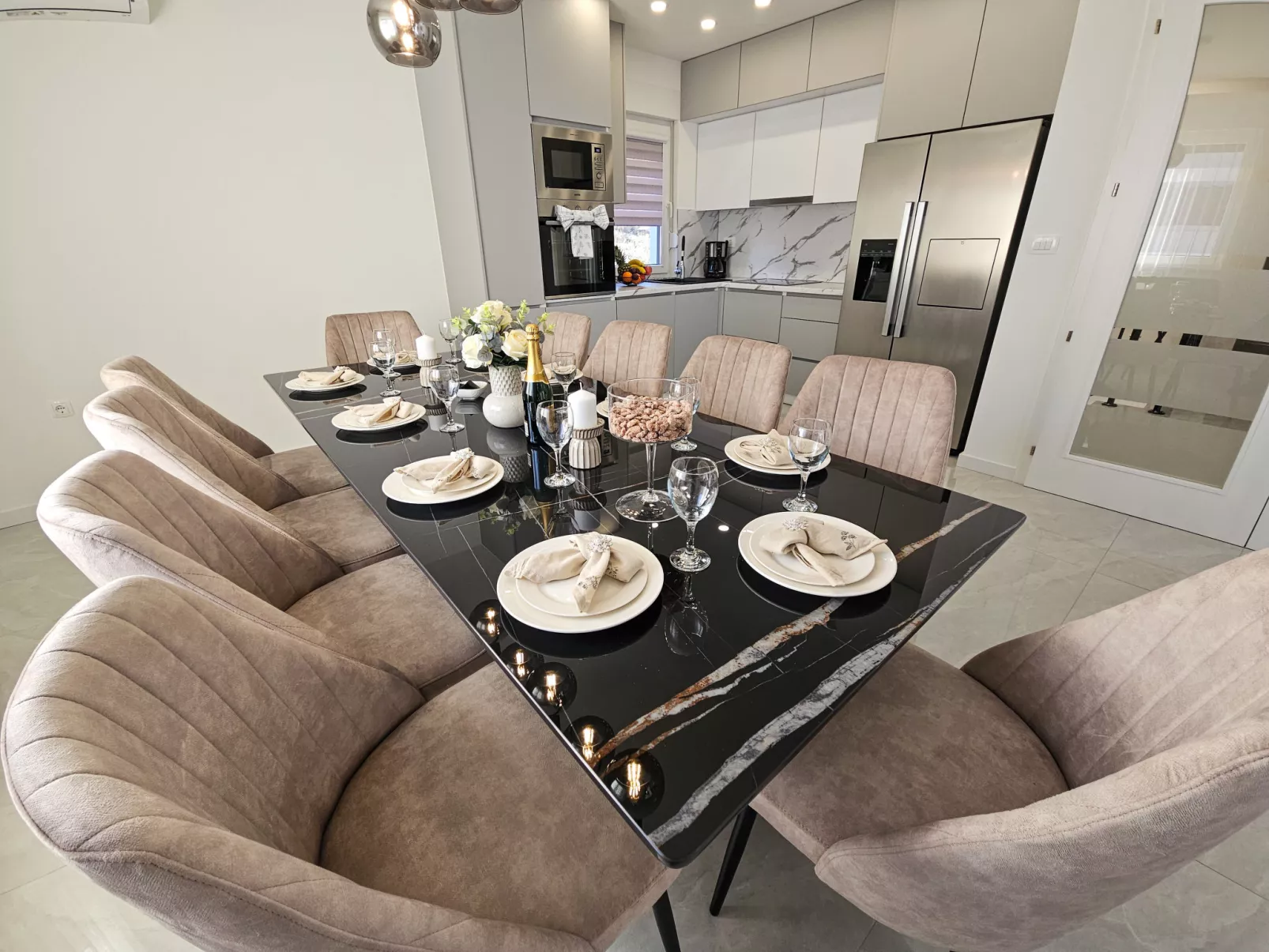 Villa Budimir-Binnen