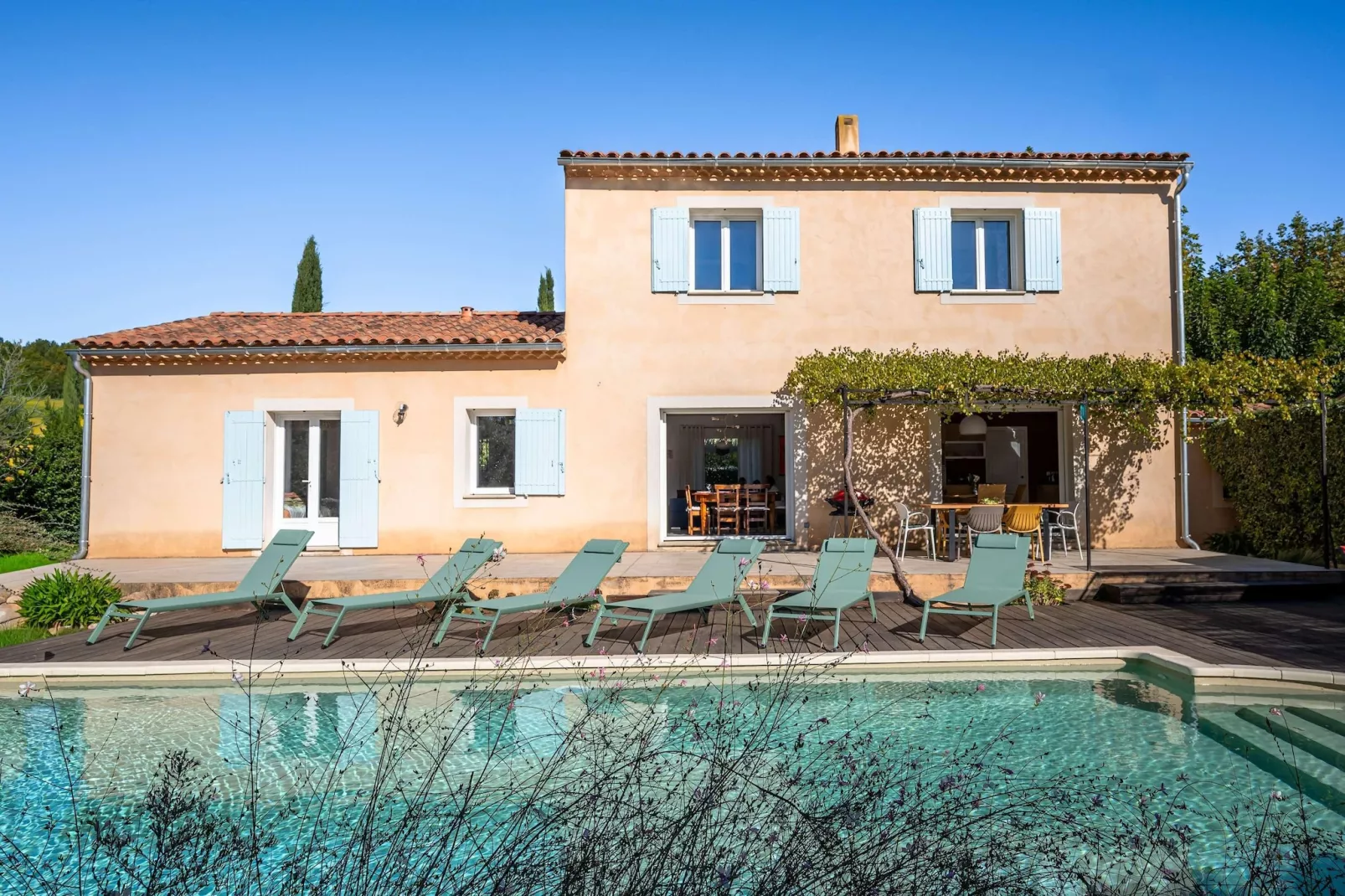 Mas Hortense-Buitenkant zomer