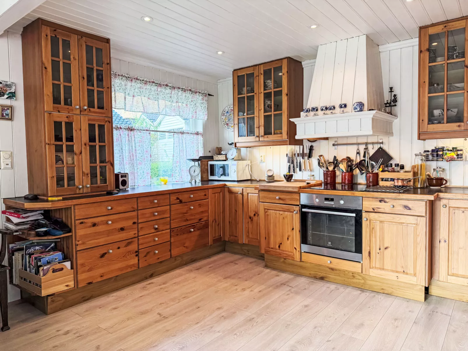 Høyanger Panorama - Binnen