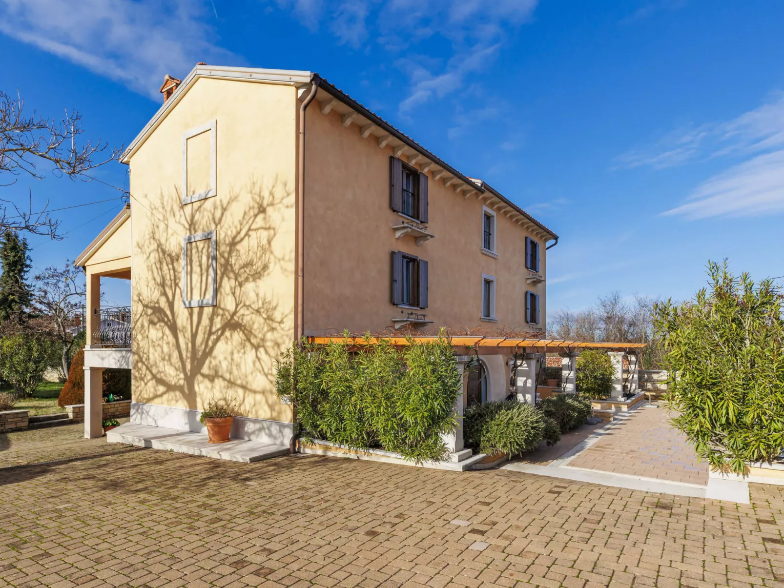 Villa Christina - Buiten