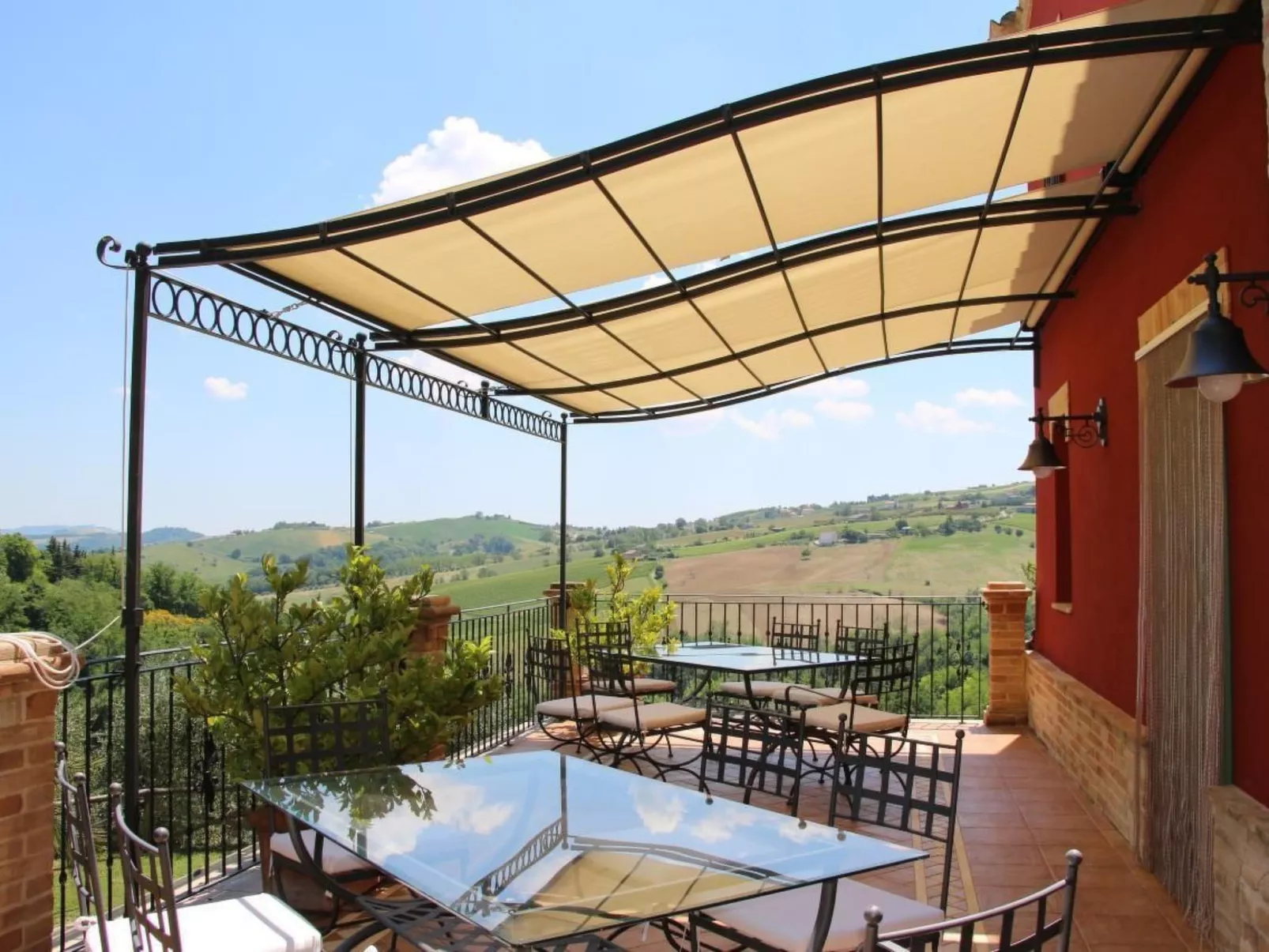 Casa Sacciofa in Monte Rinaldo - Image-tags.info