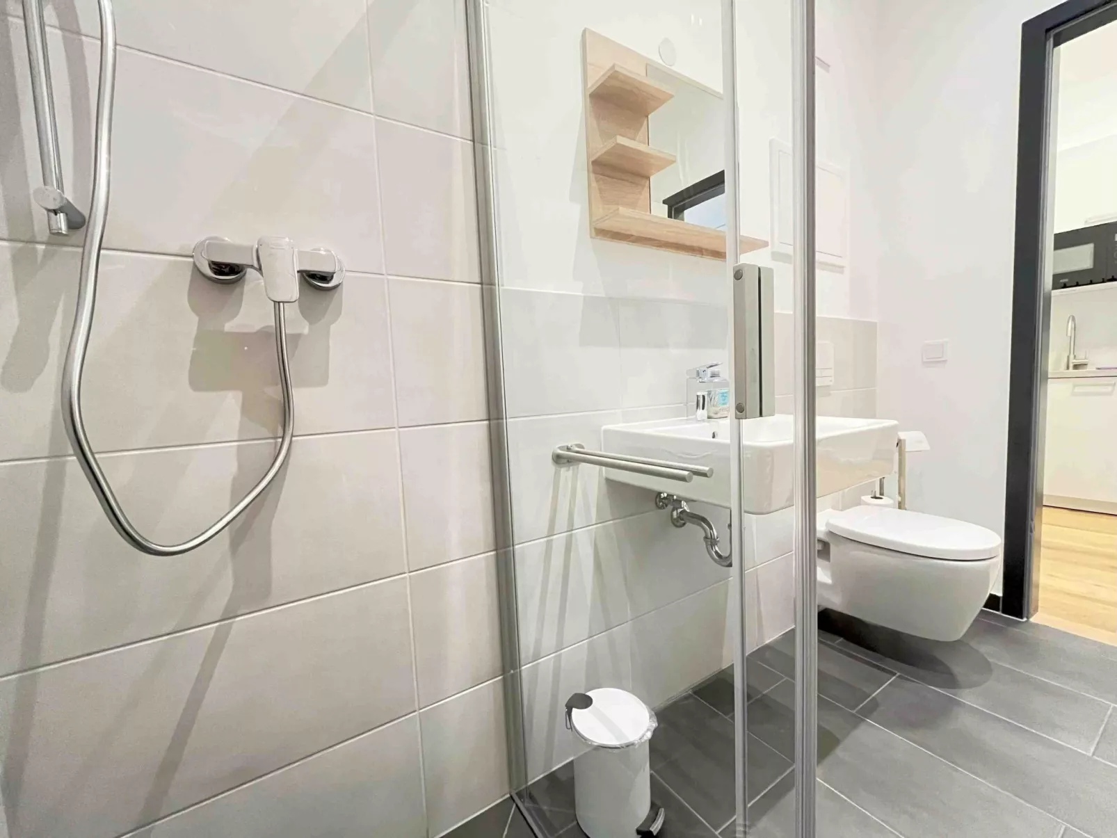 AM1089 - Image-tags.info