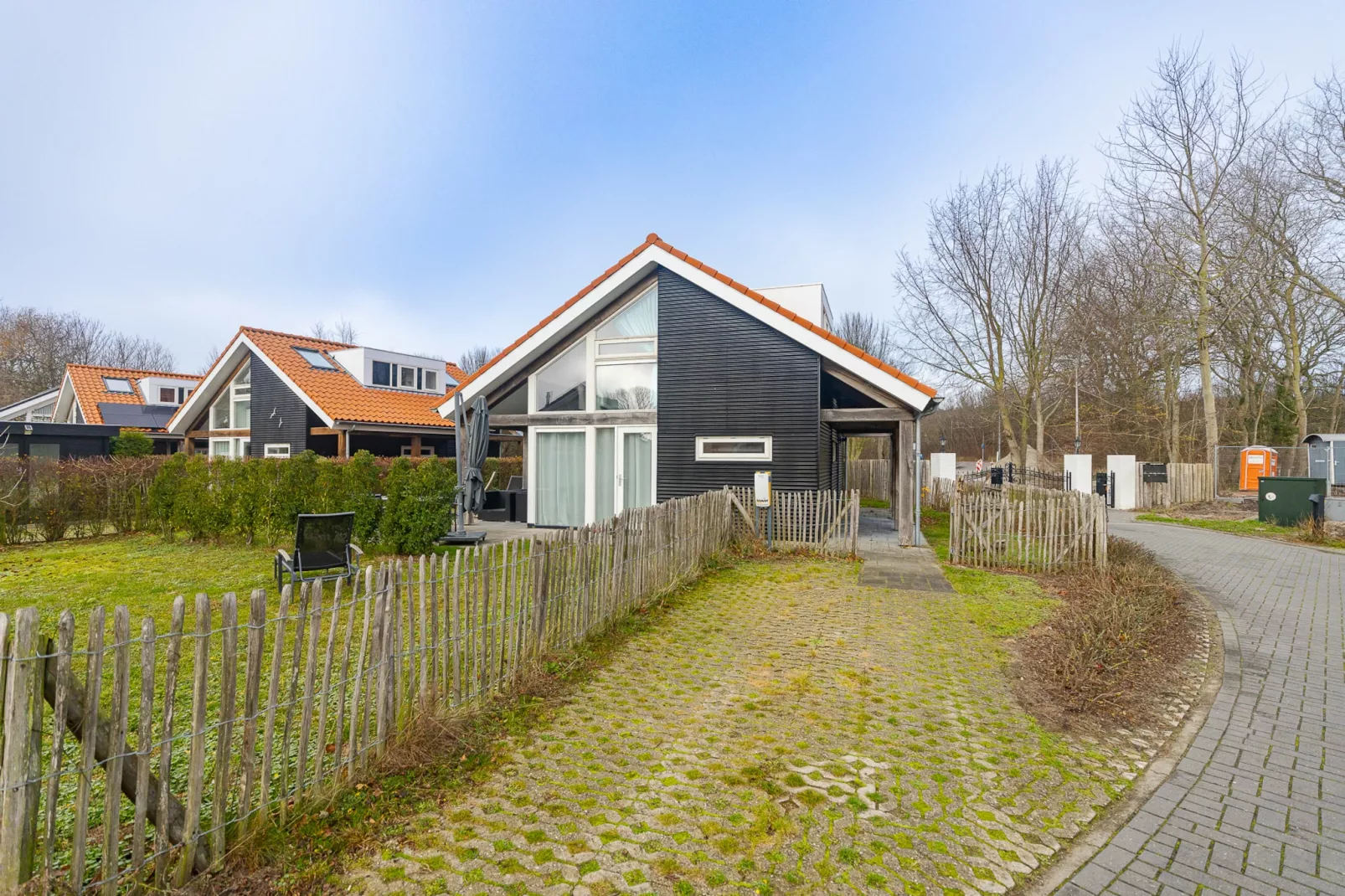 Zonnedorp 1 Solskin Renesse | Beach Holiday in Modern Holiday Home - Buitenkant zomer