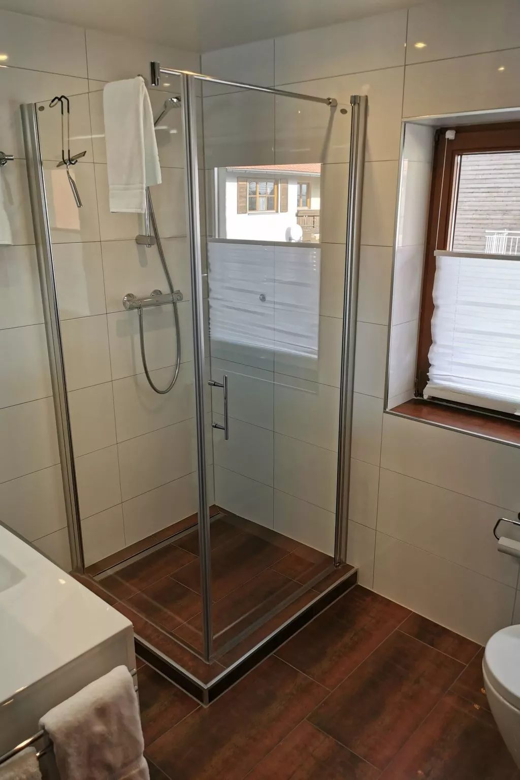 Wohnung mit einem schönen großen Balkon - Image-tags.info