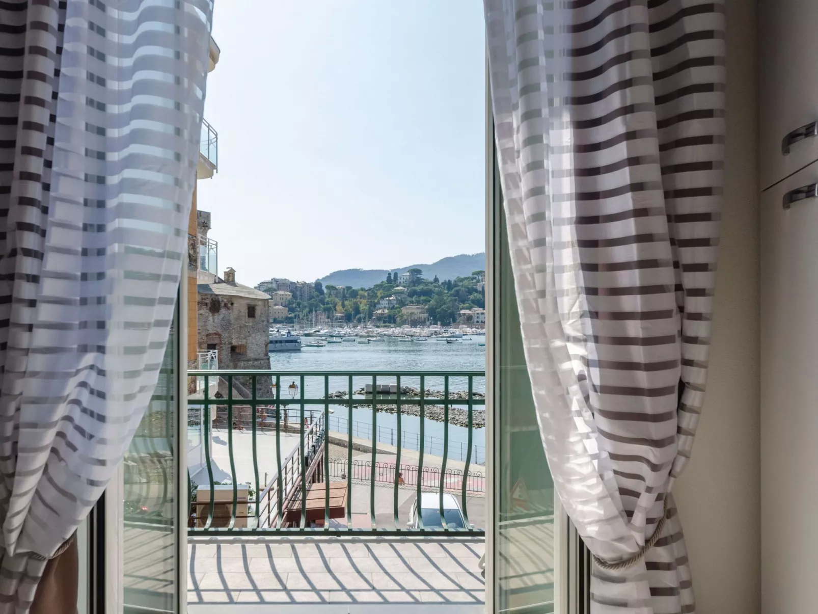 Wohnung mit Meerblick und privater Garage - Image-tags.info