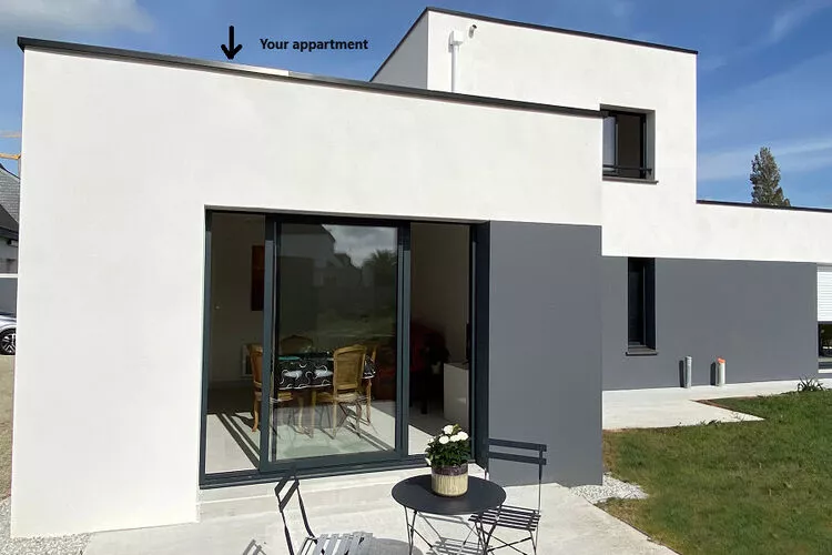 Charmant appartement indépendant-Buitenkant zomer