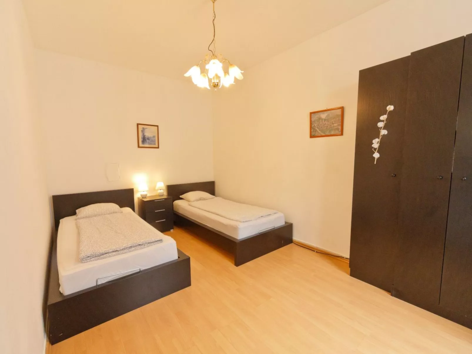 Wohnung in Fünfhaus mit Garten - Image-tags.info