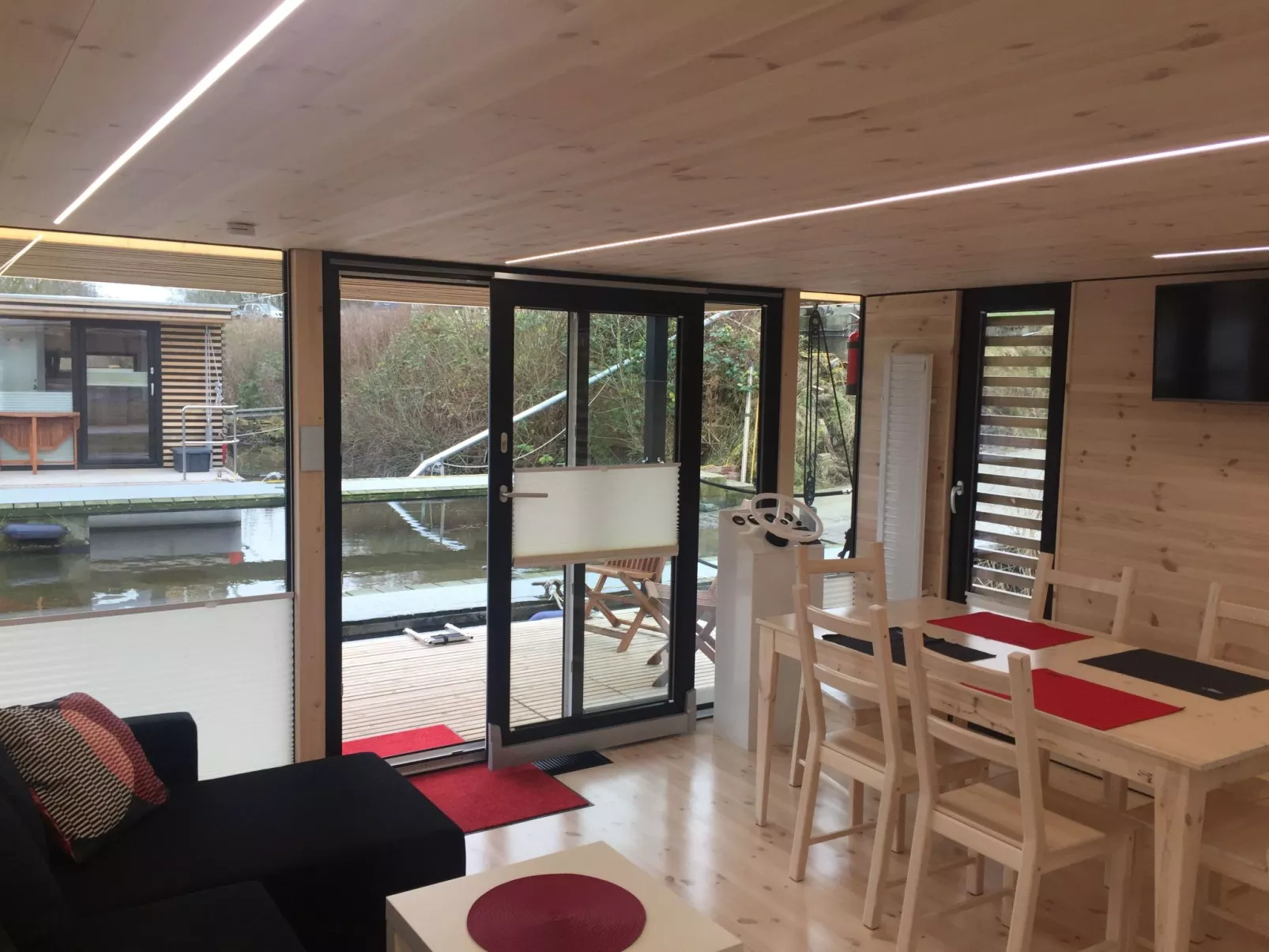 Hausboot für vier Personen mit Kamin und Terrasse - Image-tags.info