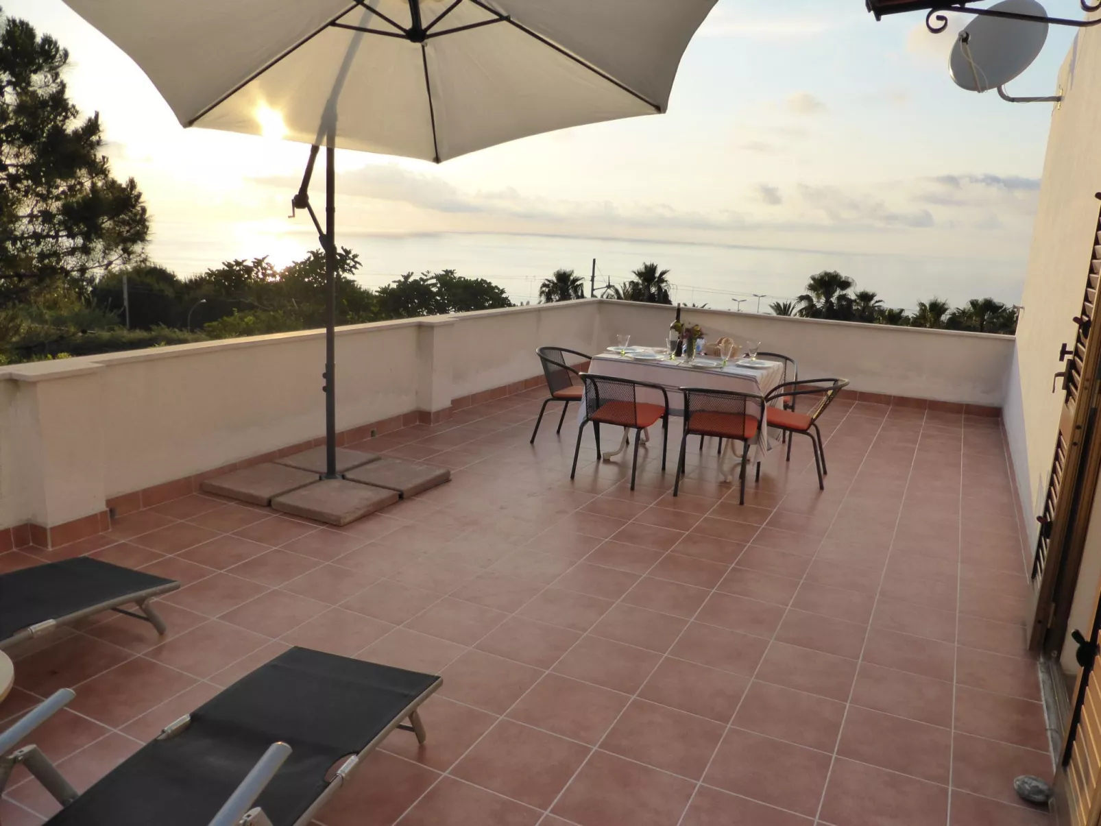 Ferienvilla bei Tropea mit Blick auf das Meer und die liparischen Inseln - Image-tags.info