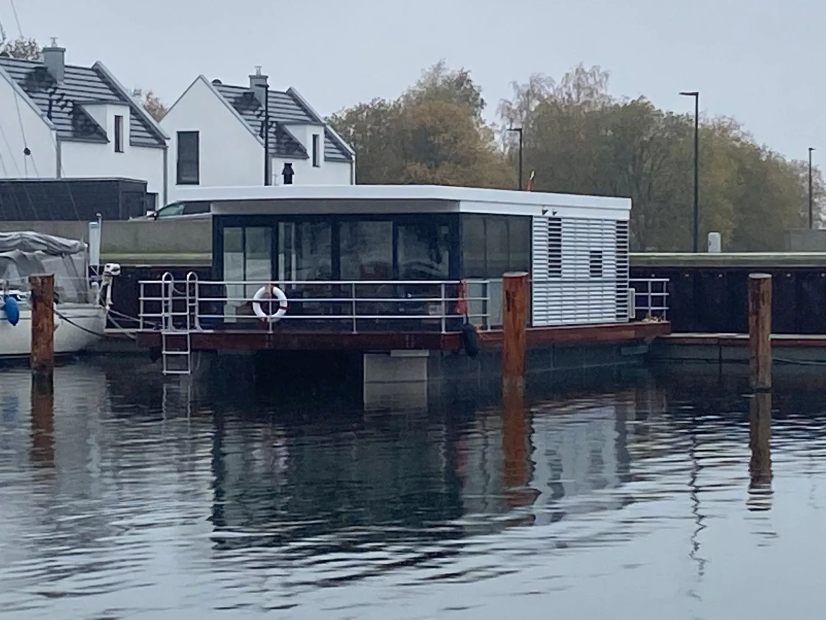 Sealoft auf der Ostsee Floatinghouse Trinity - Image-tags.info